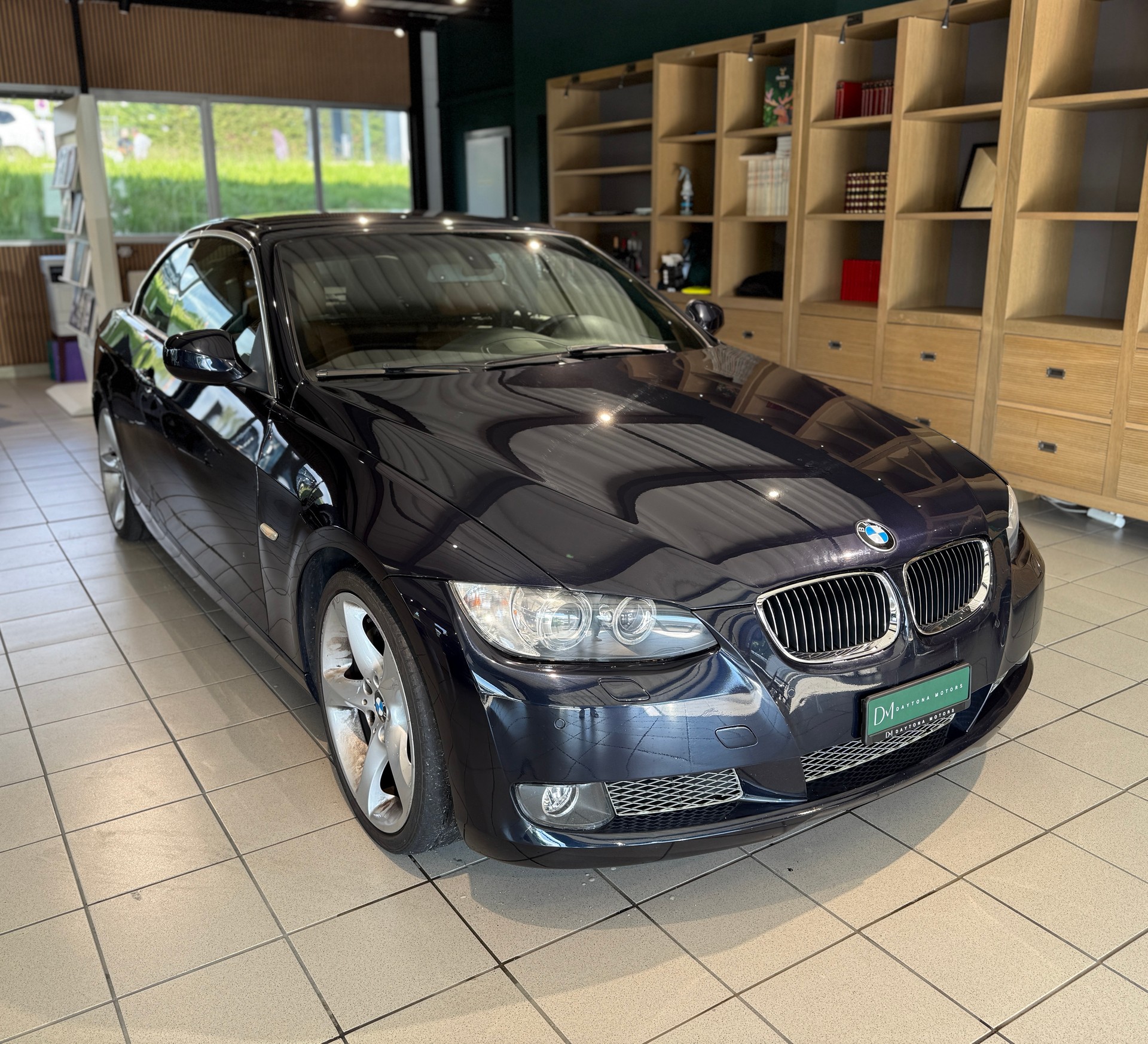 BMW 335i Cabriolet DSG-image-3