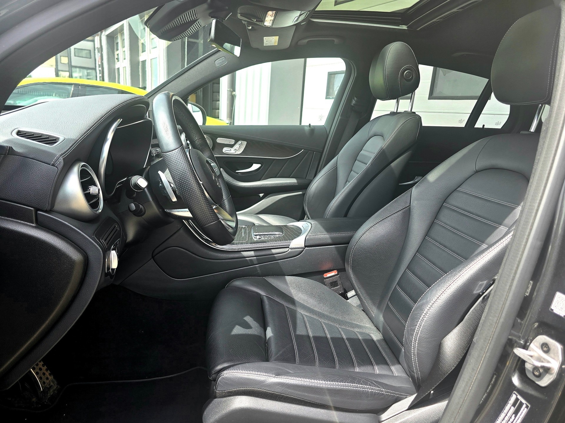 MERCEDES-BENZ GLC Coupé 300 AMG Line 4Matic 9G-Tronic-image-9