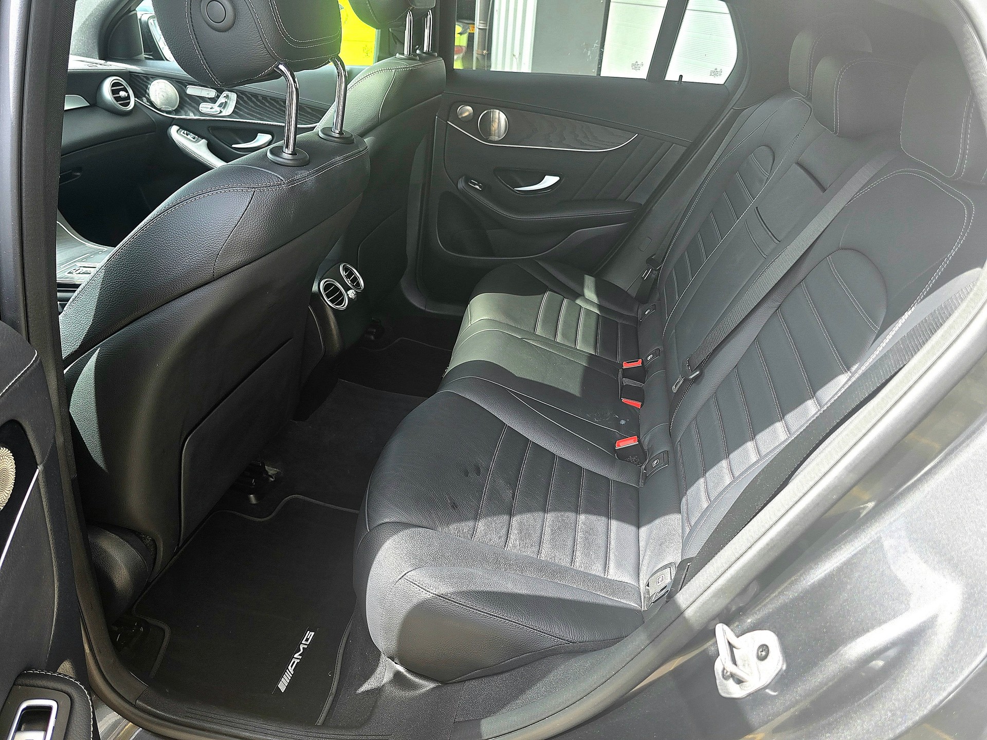 MERCEDES-BENZ GLC Coupé 300 AMG Line 4Matic 9G-Tronic-image-17