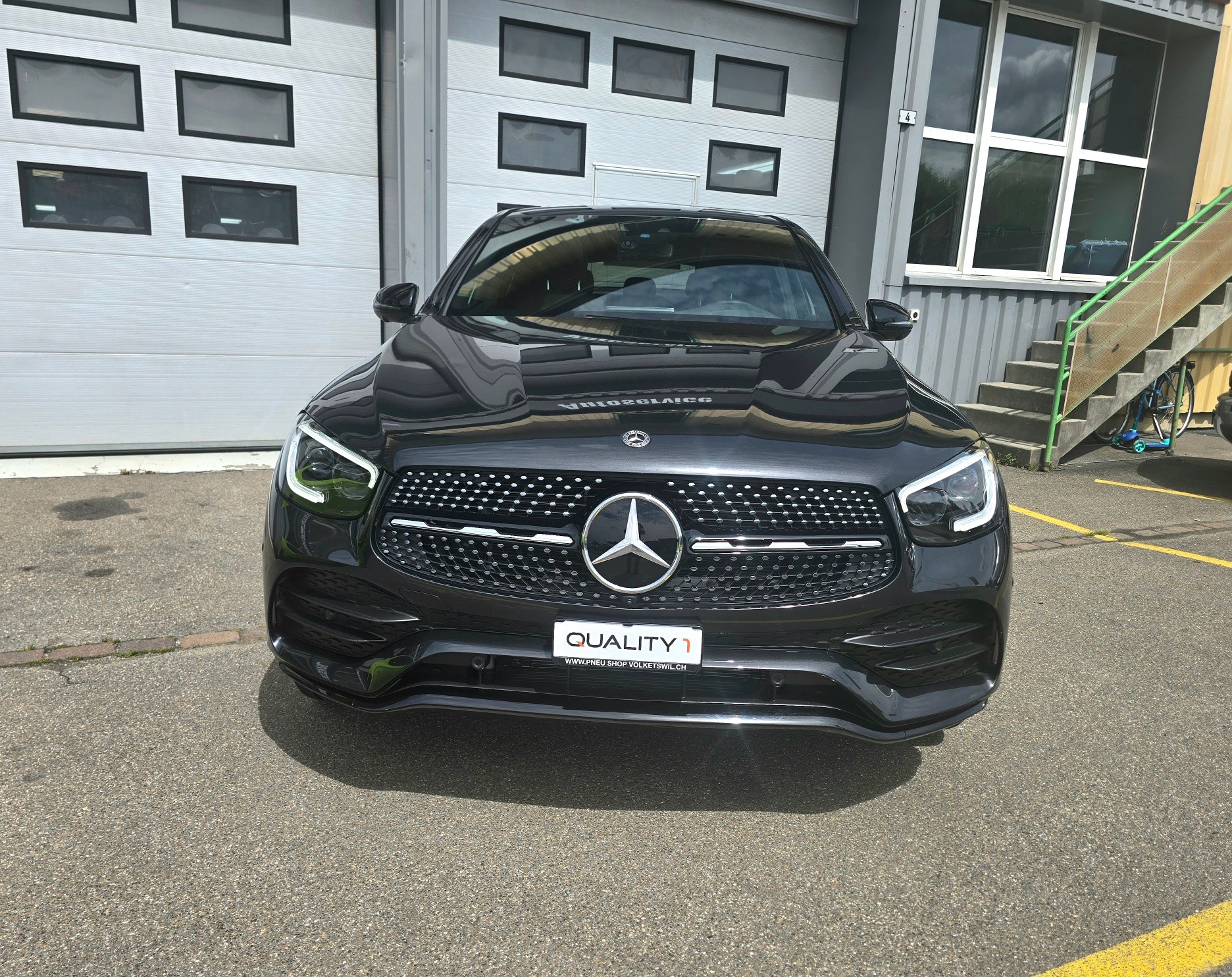 MERCEDES-BENZ GLC Coupé 300 AMG Line 4Matic 9G-Tronic-image-2