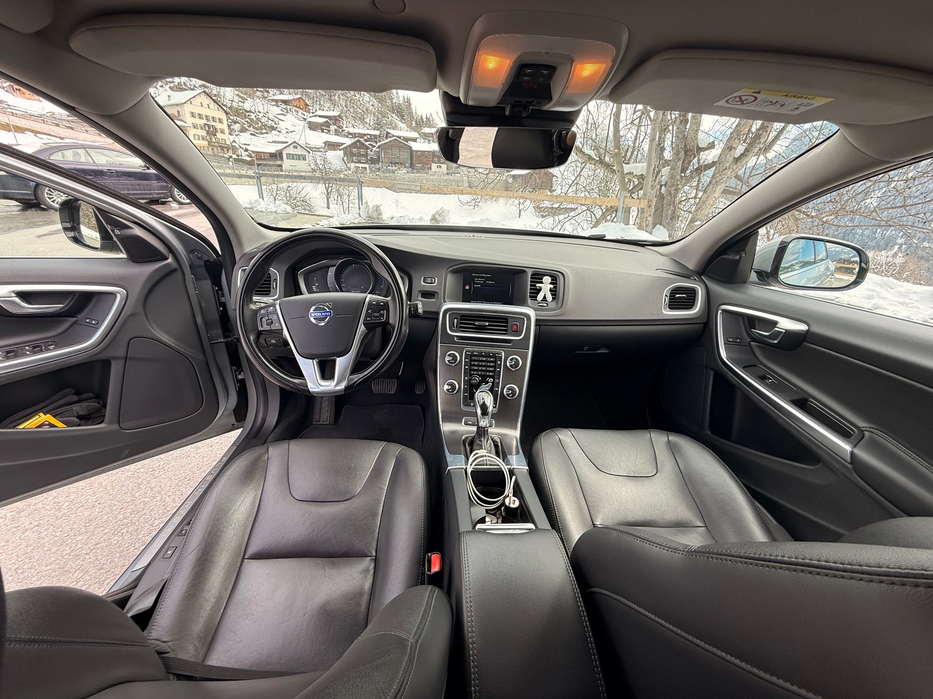 VOLVO 2.4 D6 Summum Pl.Hyb.-image-3