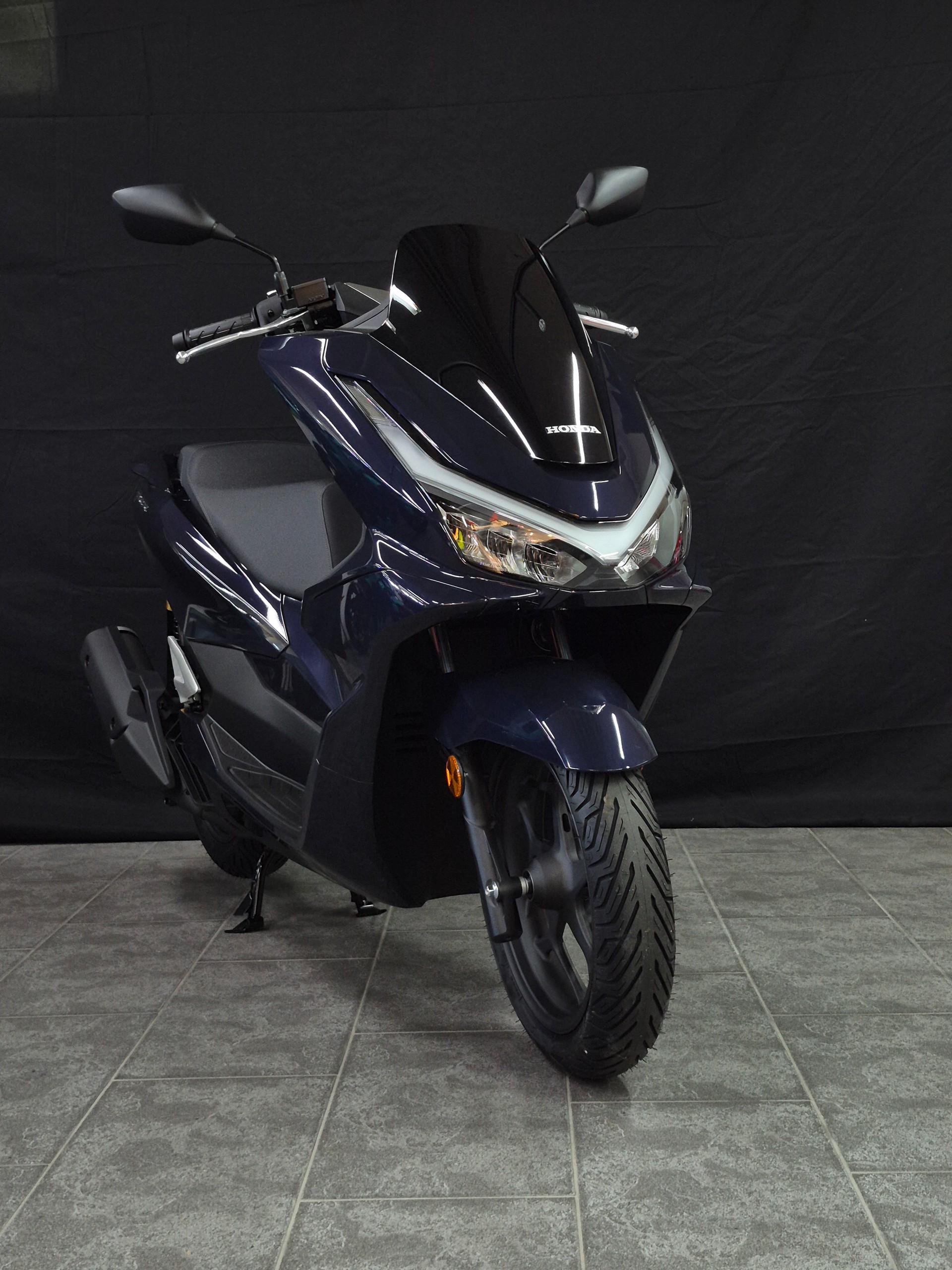 HONDA PCX 125 i ABS-showroom-element-2