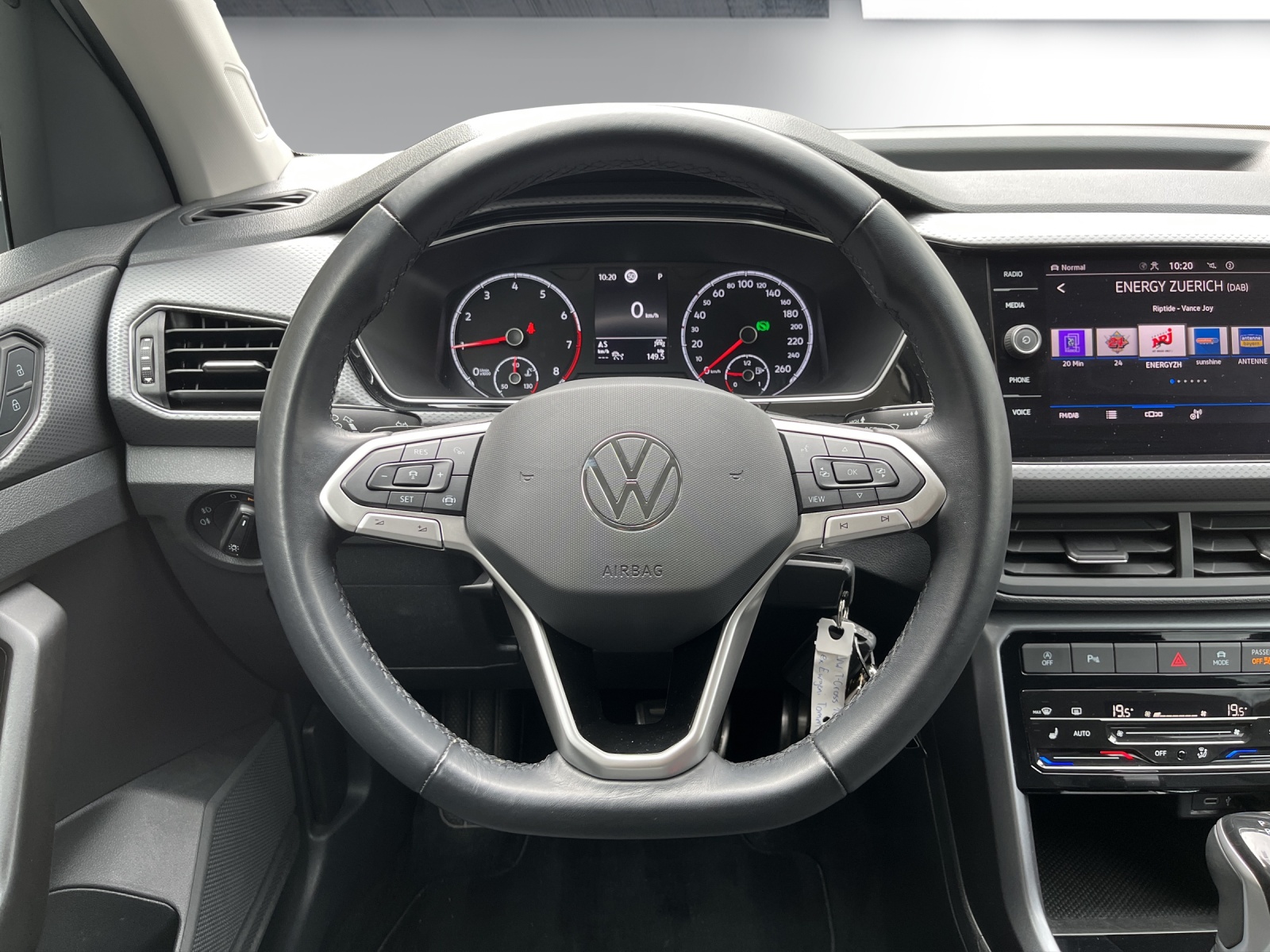 VW T-Cross 1.0 TSI Life DSG-image-11