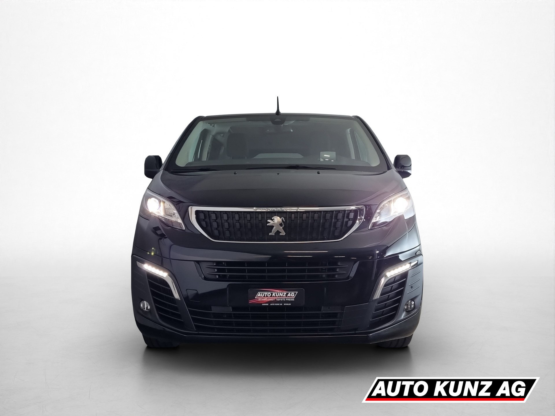 PEUGEOT Traveller 1.5 BlueHDi 120 Active S/S-showroom-element-1