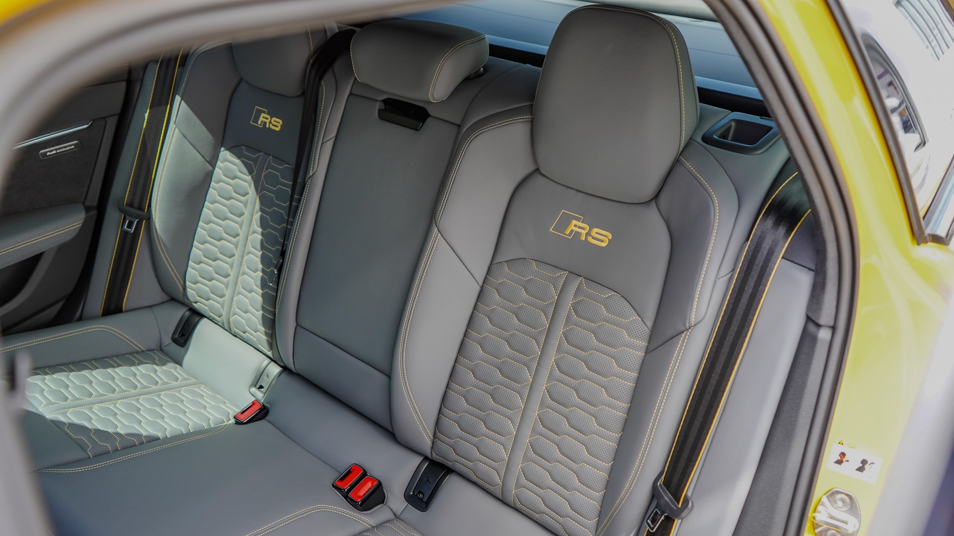 AUDI RS6 4.0 V8 TFSI quattro ***VEGAS GELB / AUDI EXCLUSIVE / GELBE NÄHTE / MTM FELGEN***-image-16