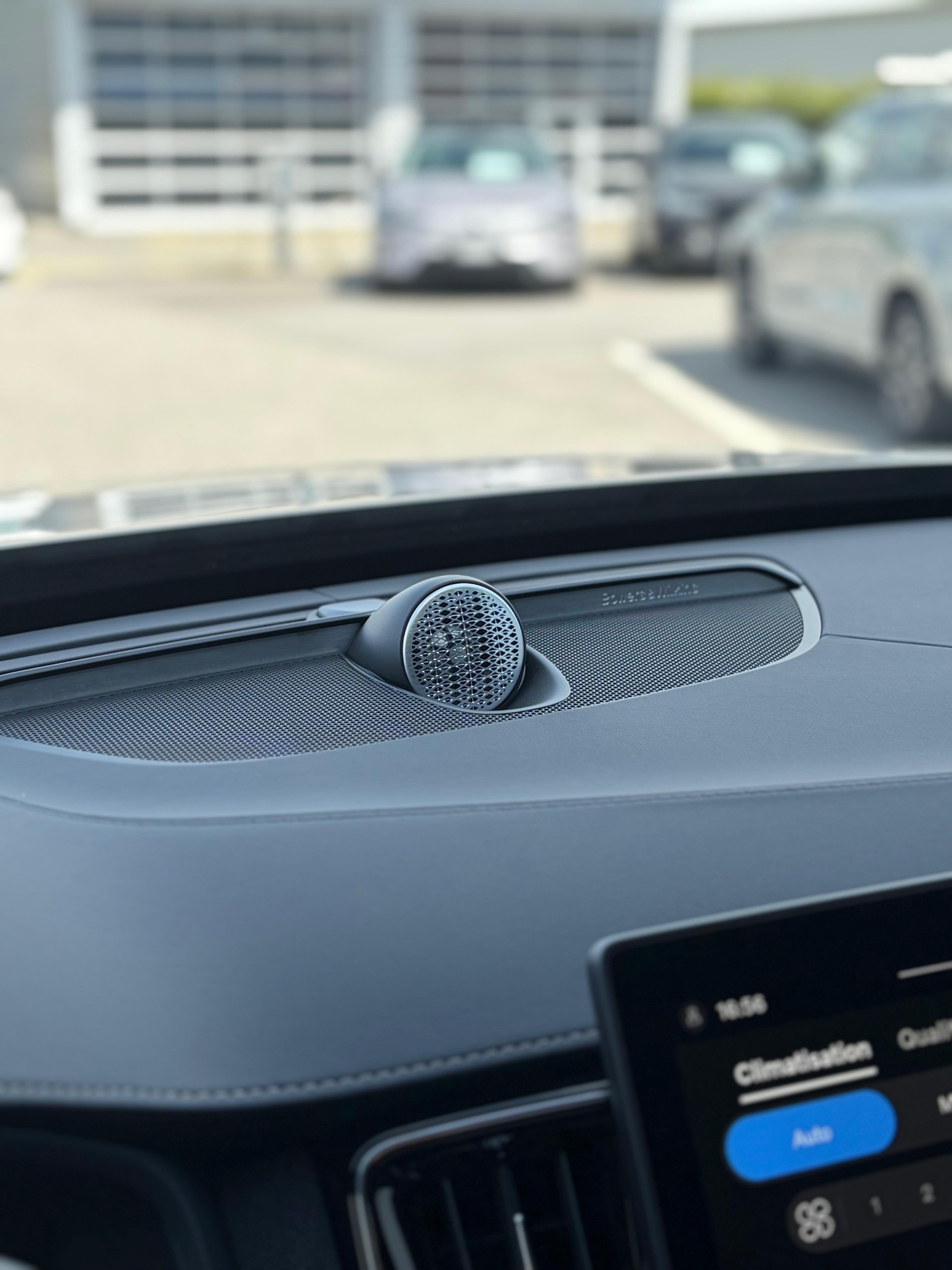 VOLVO XC90 2.0 T8 TE XCLUSIVE Edition Bright eAWD-image-13