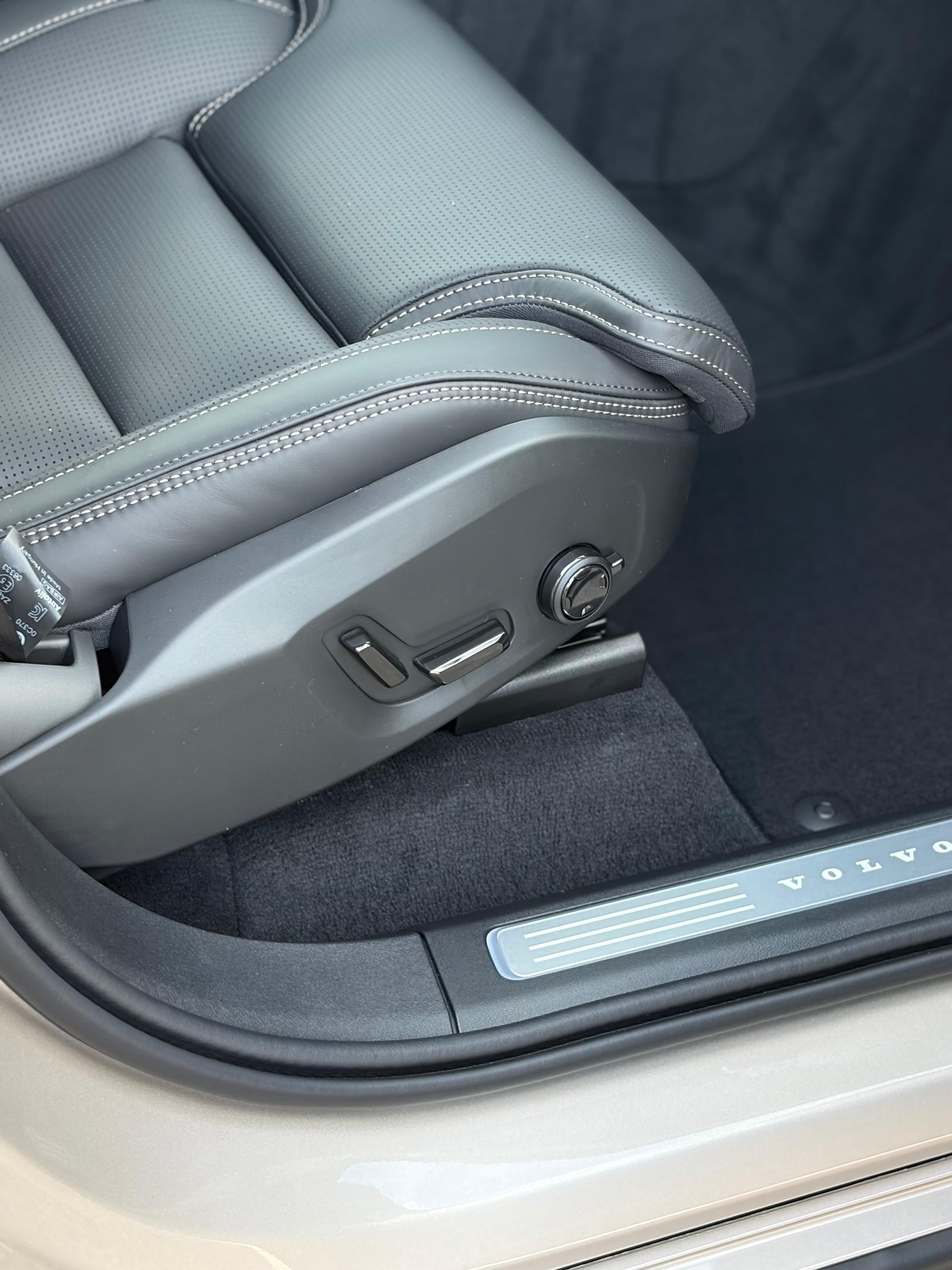 VOLVO XC90 2.0 T8 TE XCLUSIVE Edition Bright eAWD-image-15