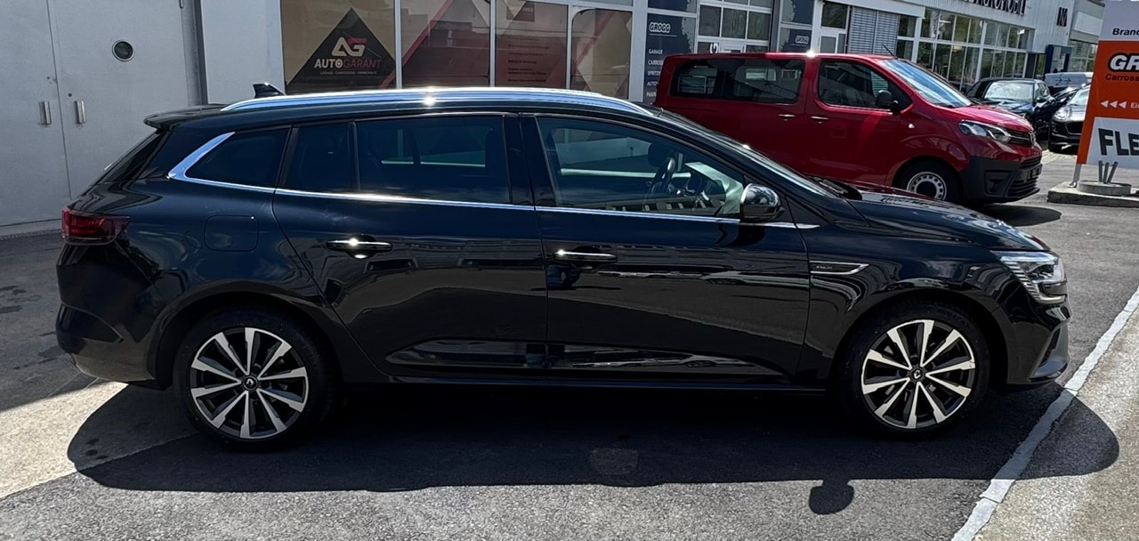 RENAULT Mégane Grandtour 1.3 16V R.S. Line EDC-image-3