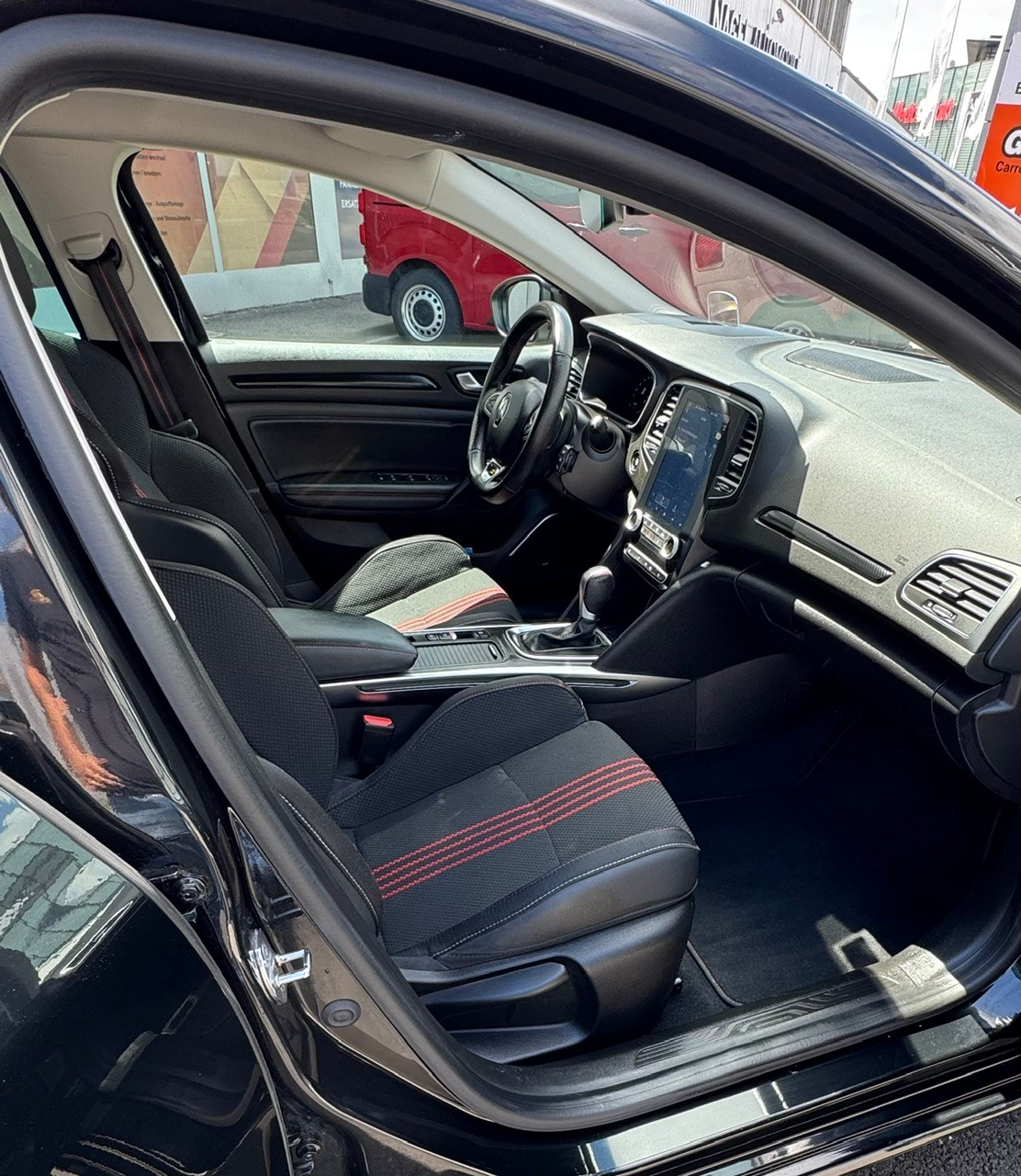 RENAULT Mégane Grandtour 1.3 16V R.S. Line EDC-image-10