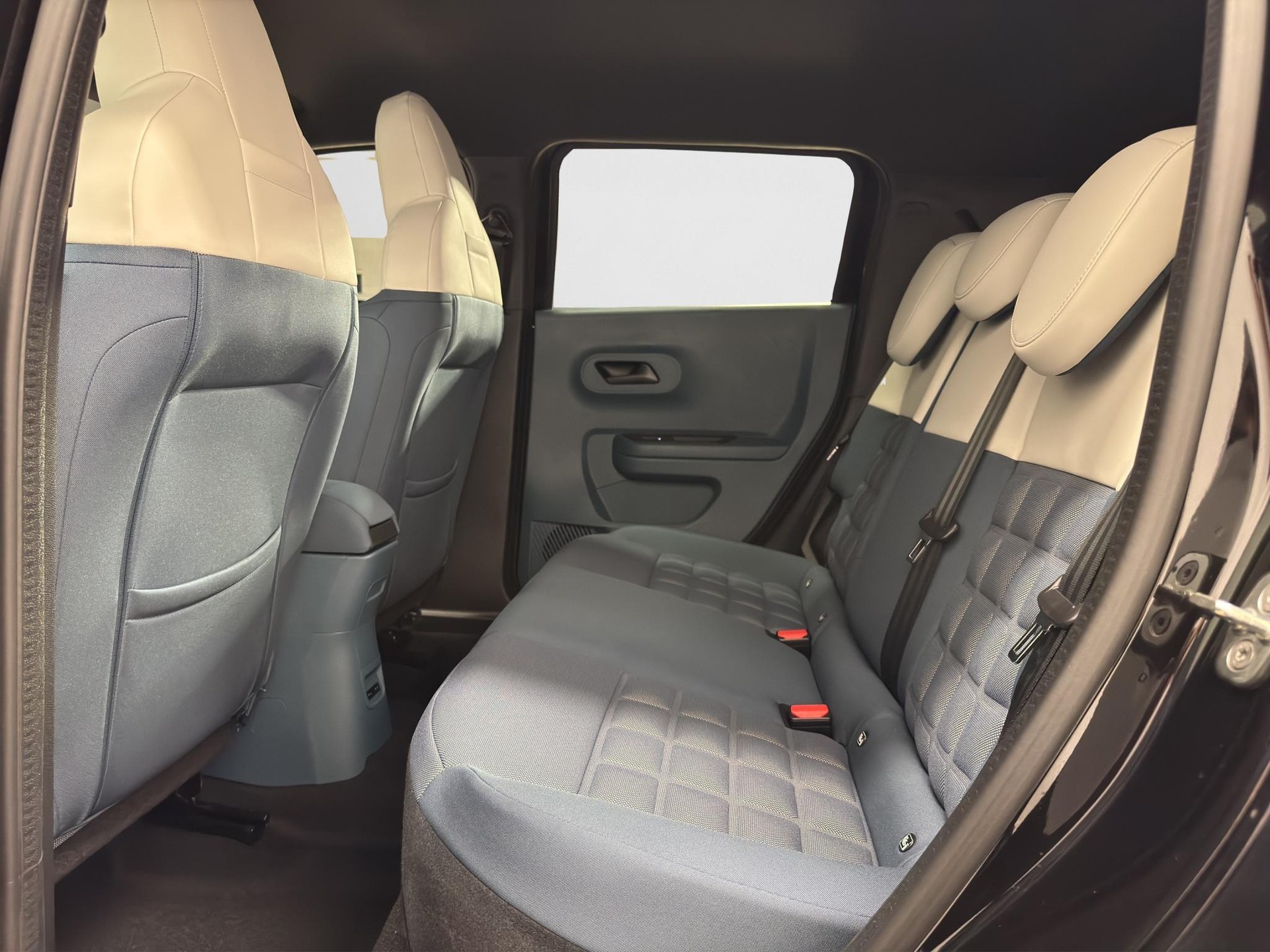 FIAT Grande Panda 1.2 Hybrid La Prima-image-13