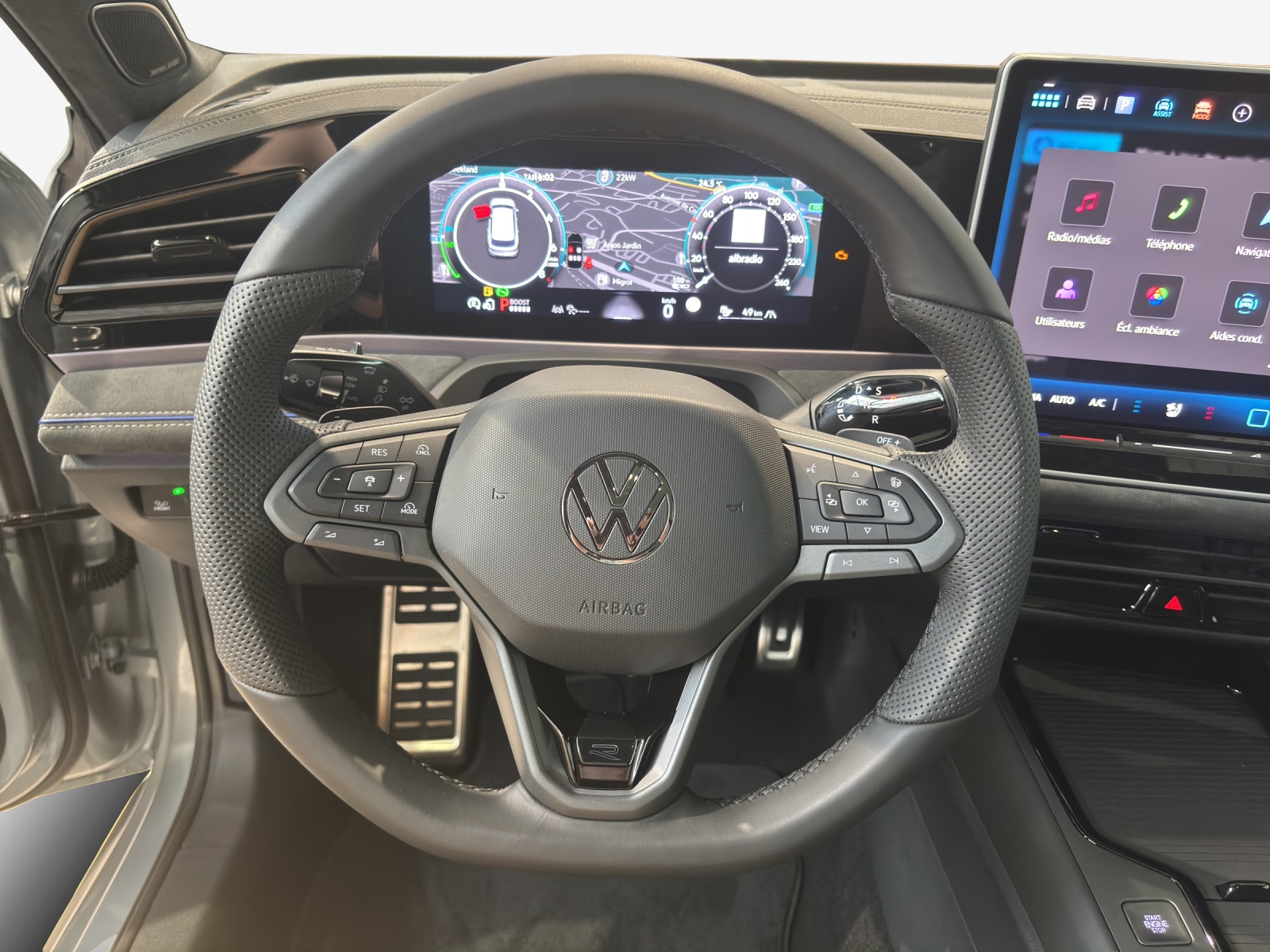 VW Passat Variant 1.5 TSI evo2 Plug-In- Hybrid R-Line DSG-image-9