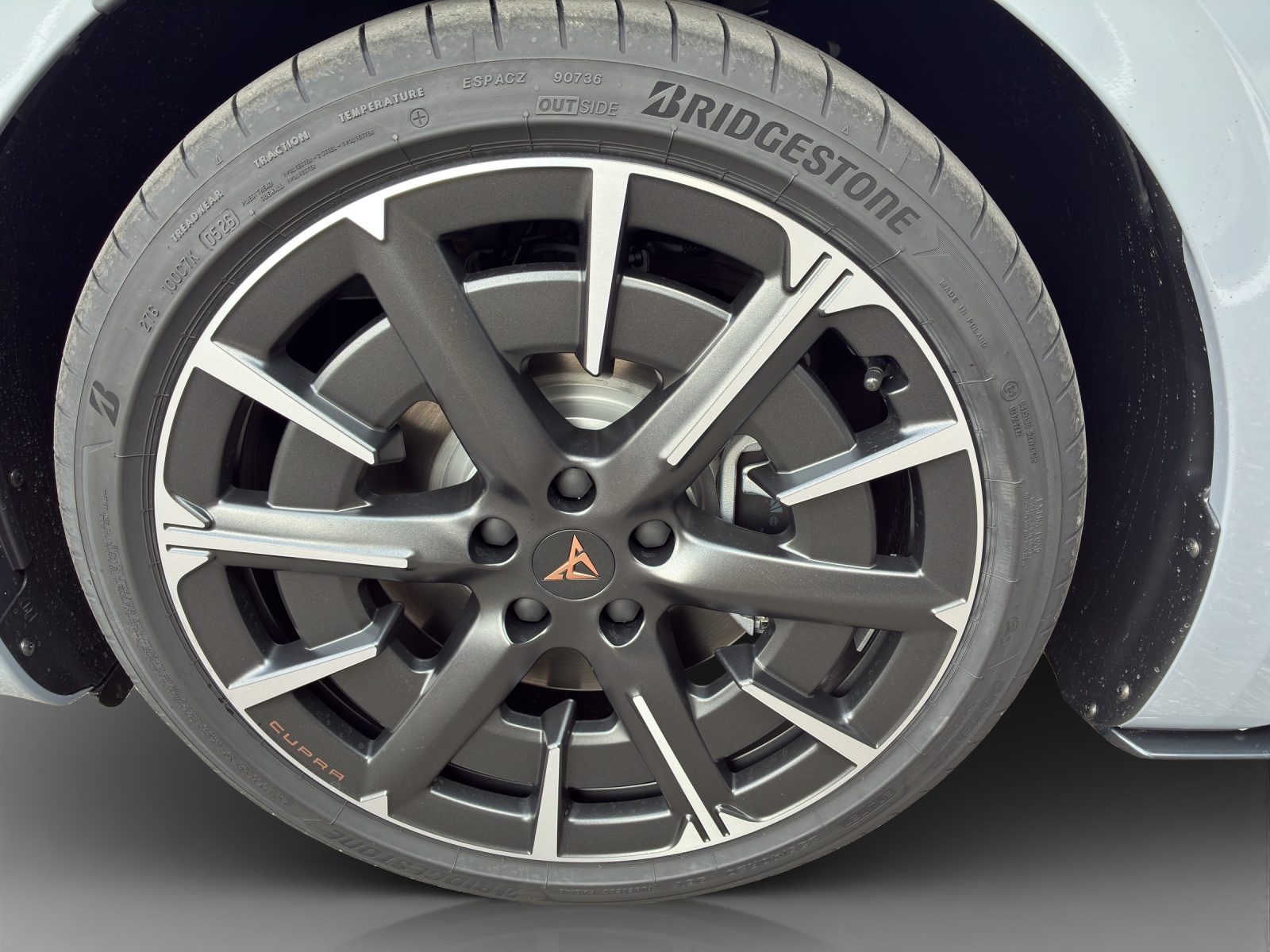 CUPRA Born 79 kWh e-Boost Adrenaline-image-13