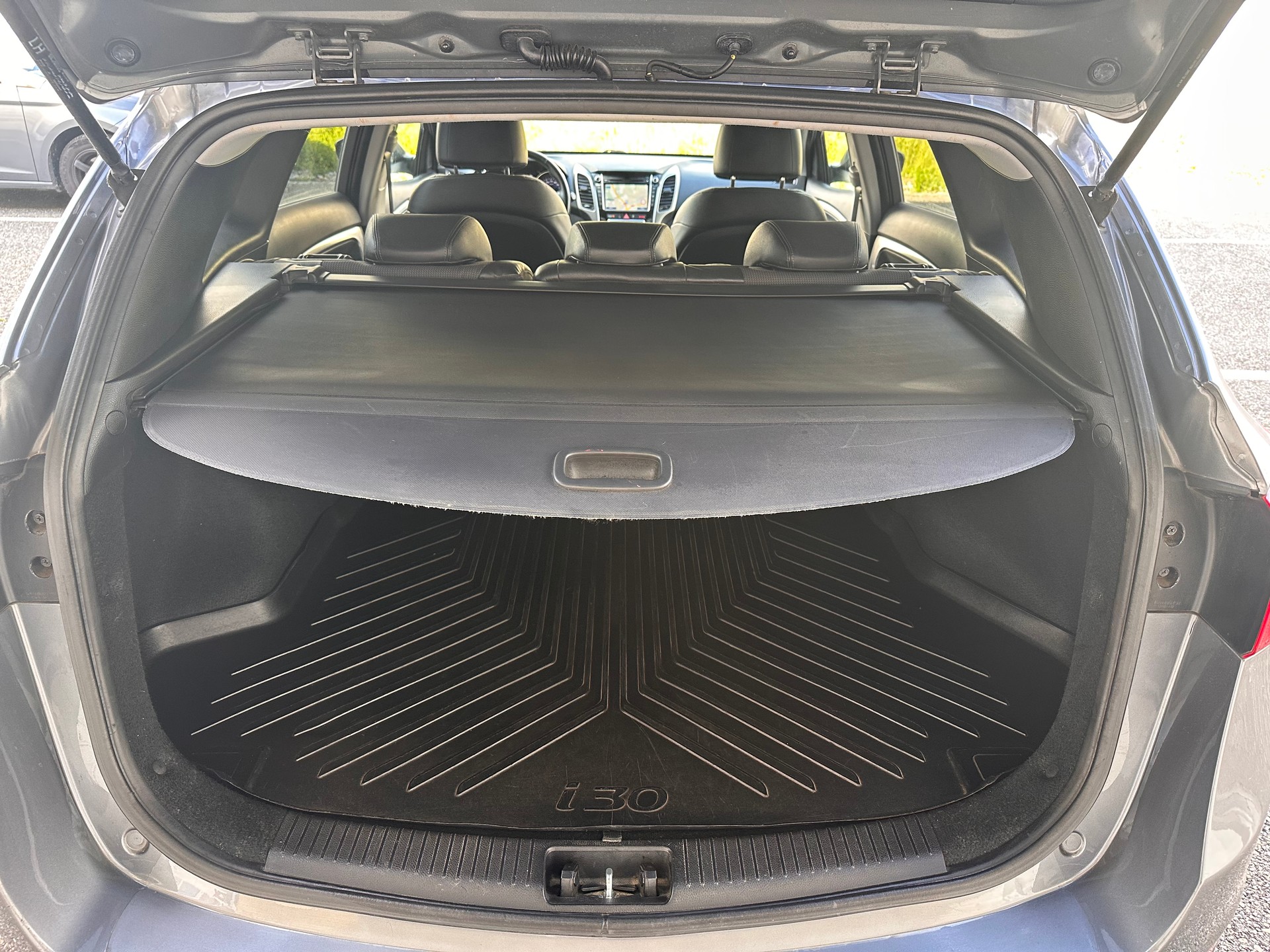 HYUNDAI i30 Wagon 1.6 GDI Style Automatic-image-12