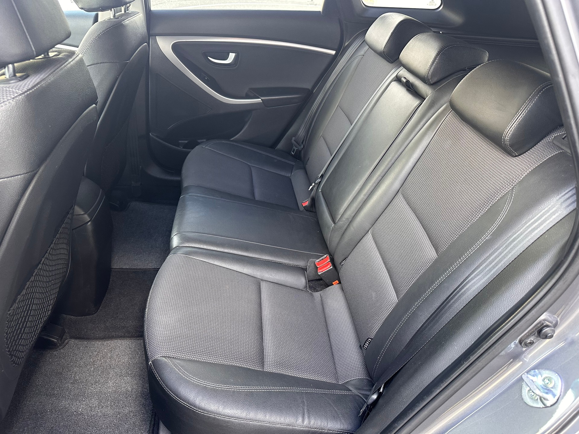 HYUNDAI i30 Wagon 1.6 GDI Style Automatic-image-11