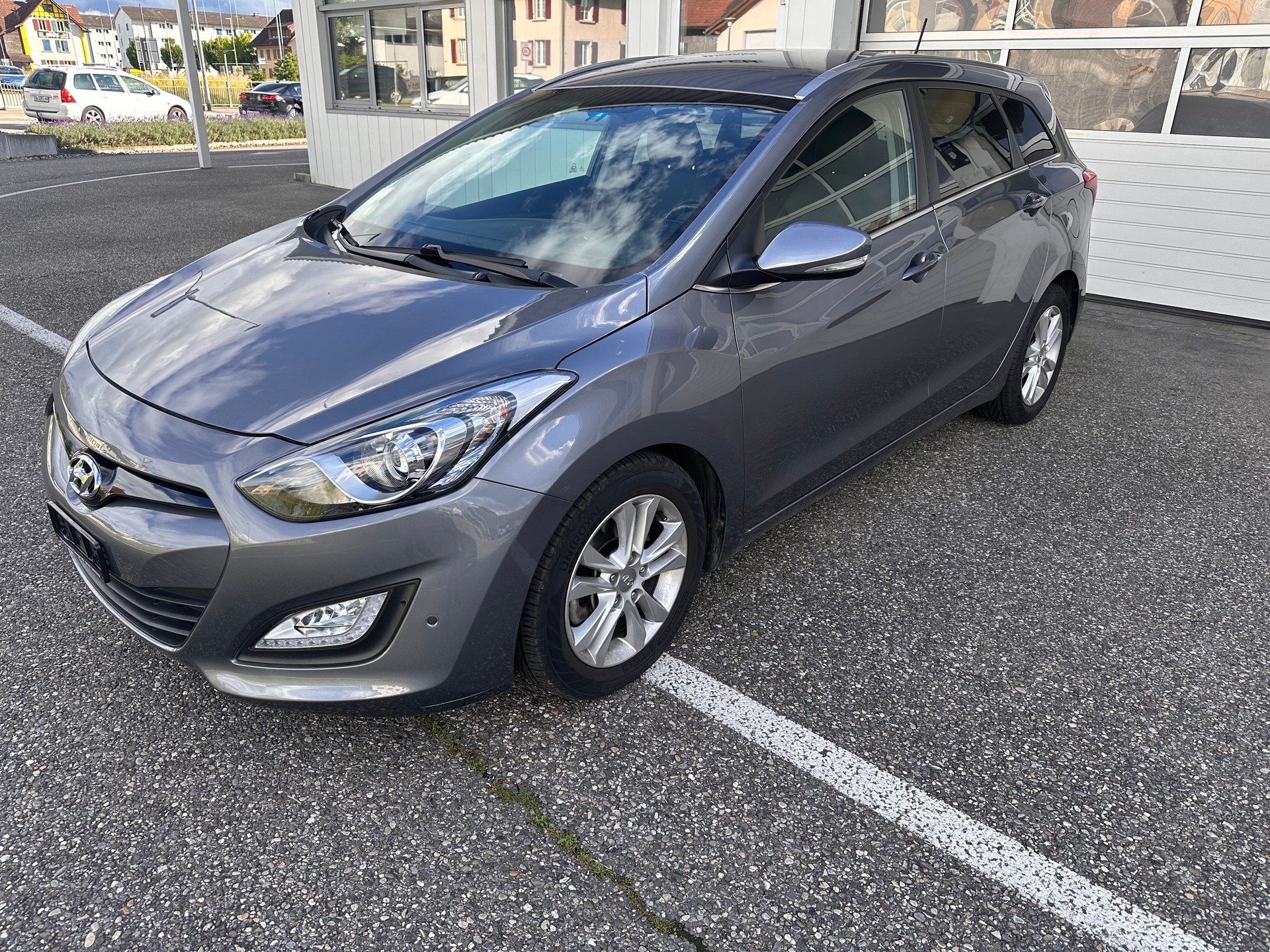 HYUNDAI i30 Wagon 1.6 GDI Style Automatic-image-0