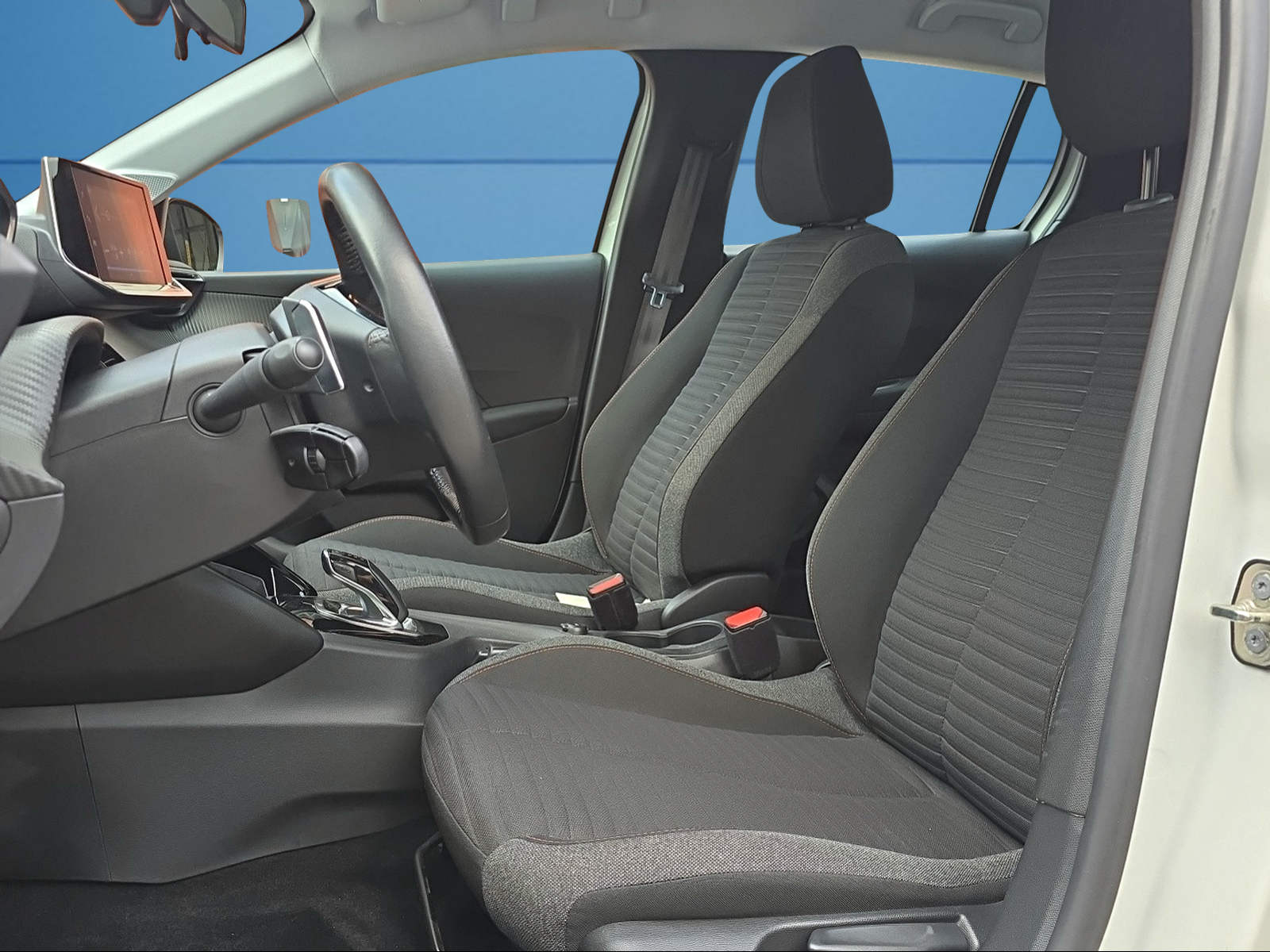PEUGEOT 208 1.2 PureTech Active Pack EAT8-image-11