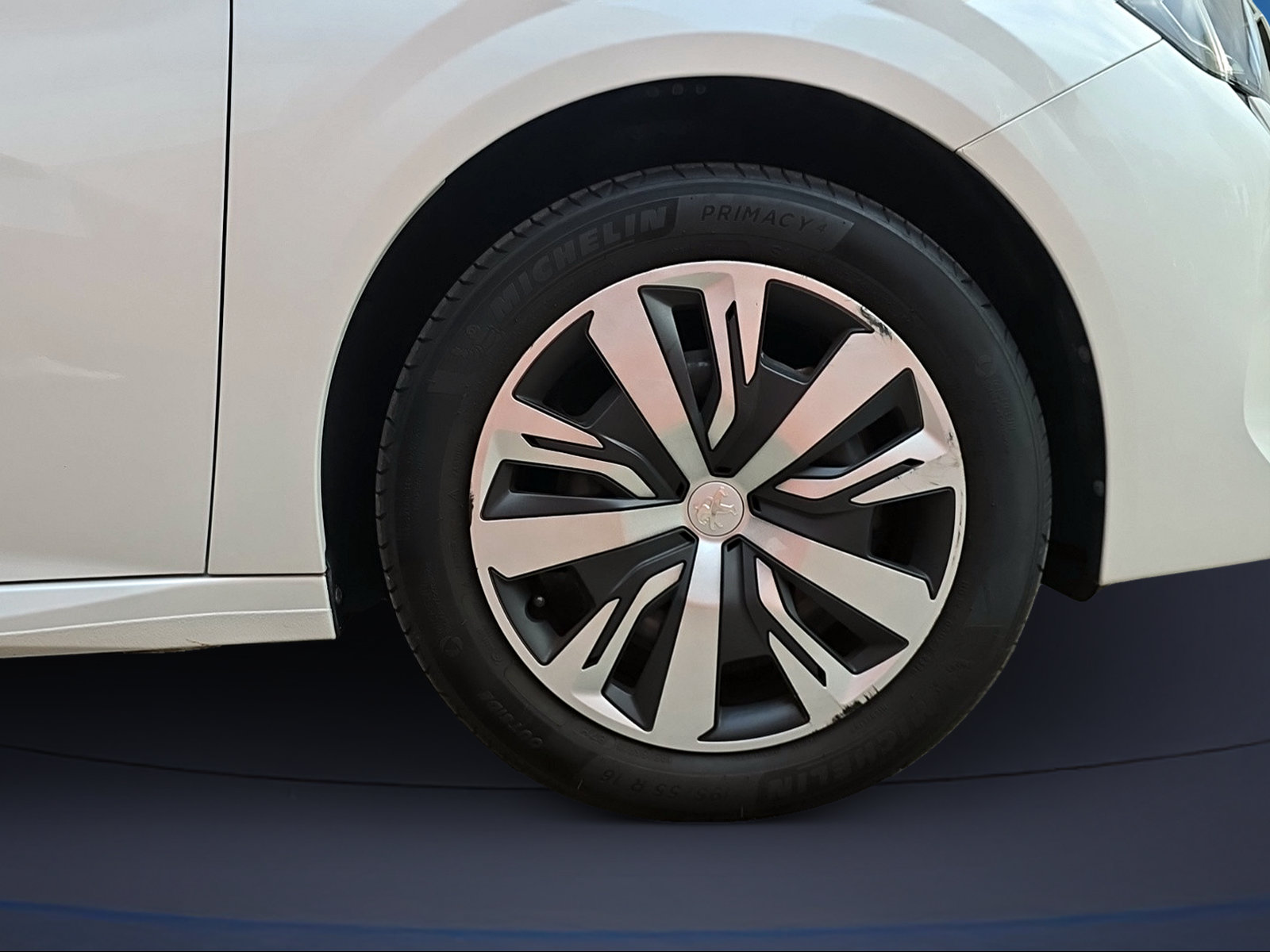 PEUGEOT 208 1.2 PureTech Active Pack EAT8-image-7