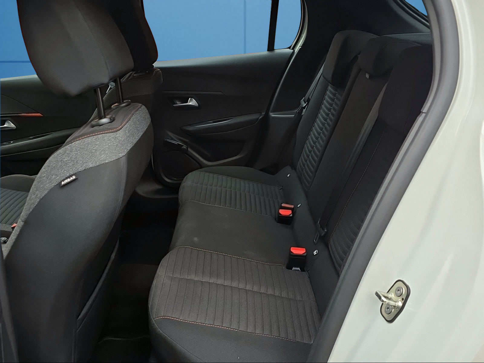PEUGEOT 208 1.2 PureTech Active Pack EAT8-image-10