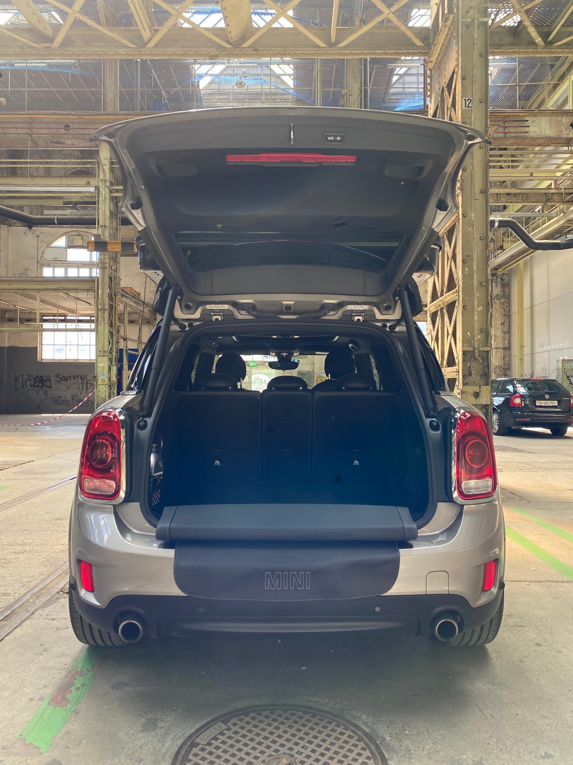 MINI 2.0i Cooper S ALL4-image-3