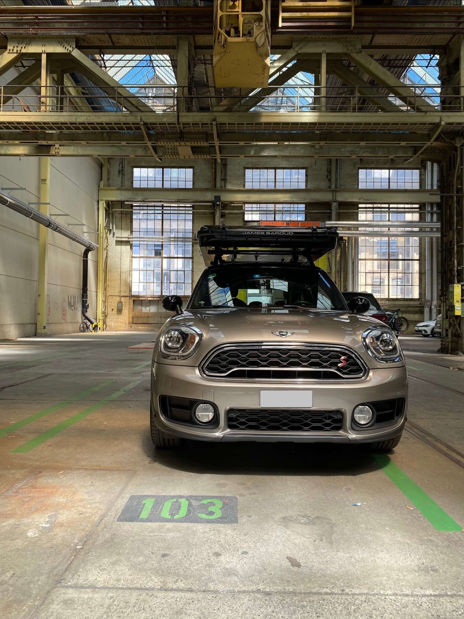 MINI 2.0i Cooper S ALL4-image-0