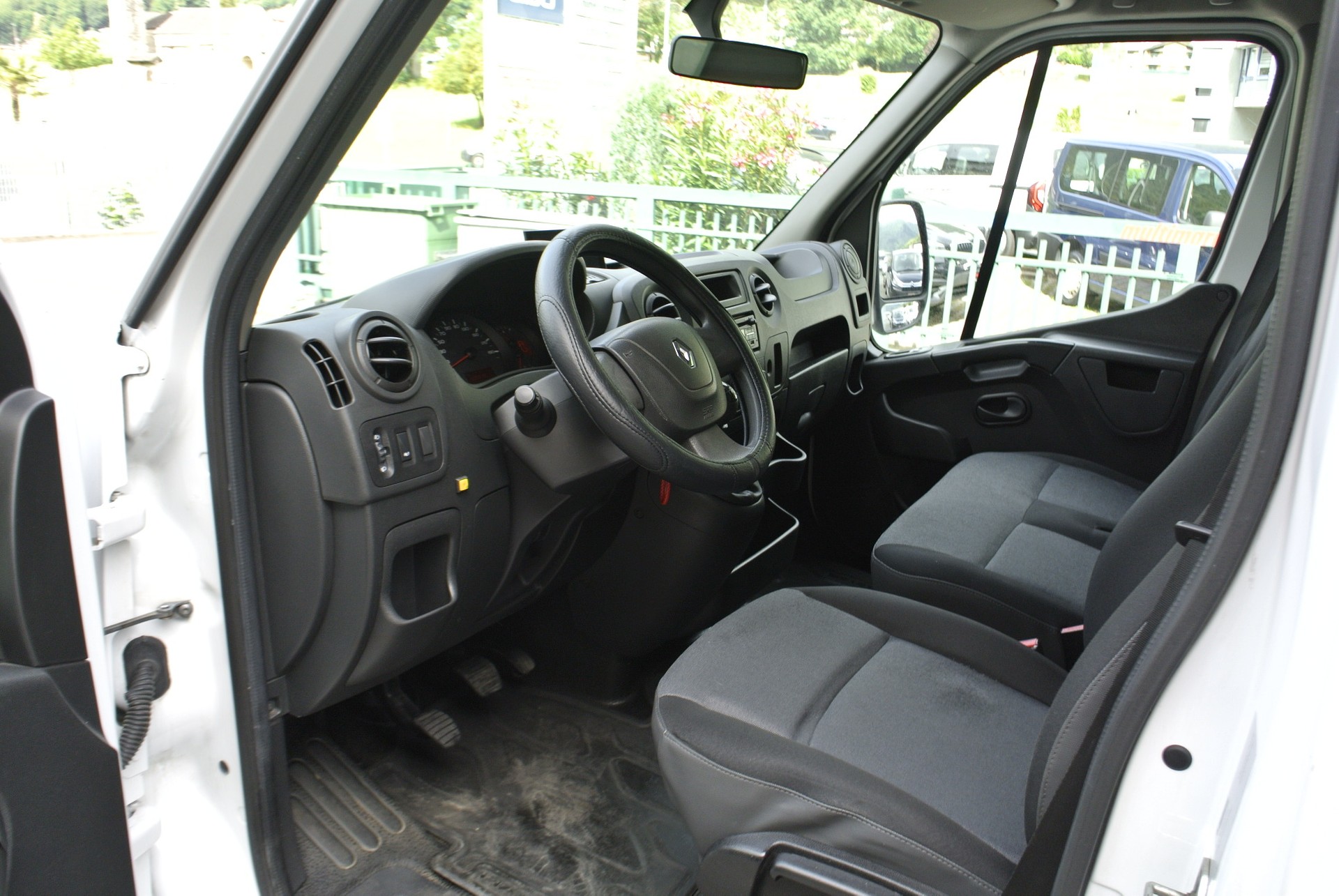 RENAULT Master T35 ENERGY 2.3dCi 145 L3-image-12