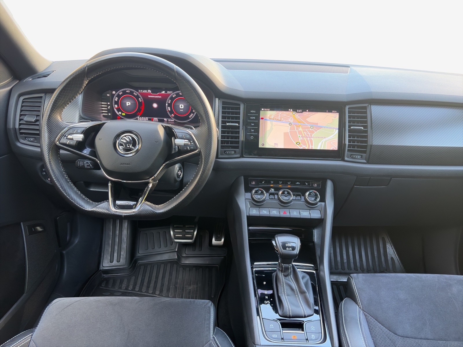 SKODA Kodiaq 2.0 TSI 4x4 Sport Line-image-8