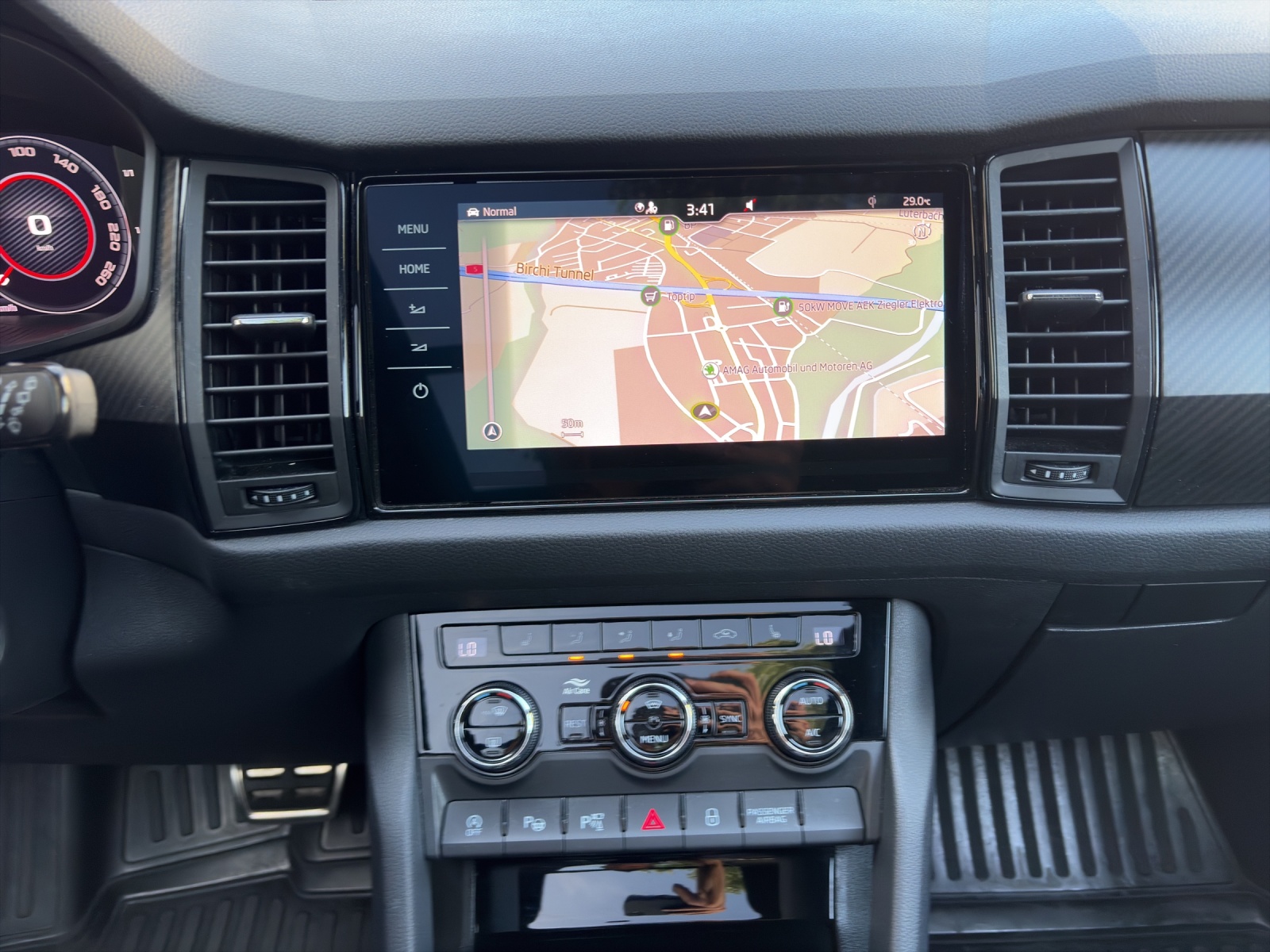 SKODA Kodiaq 2.0 TSI 4x4 Sport Line-image-10