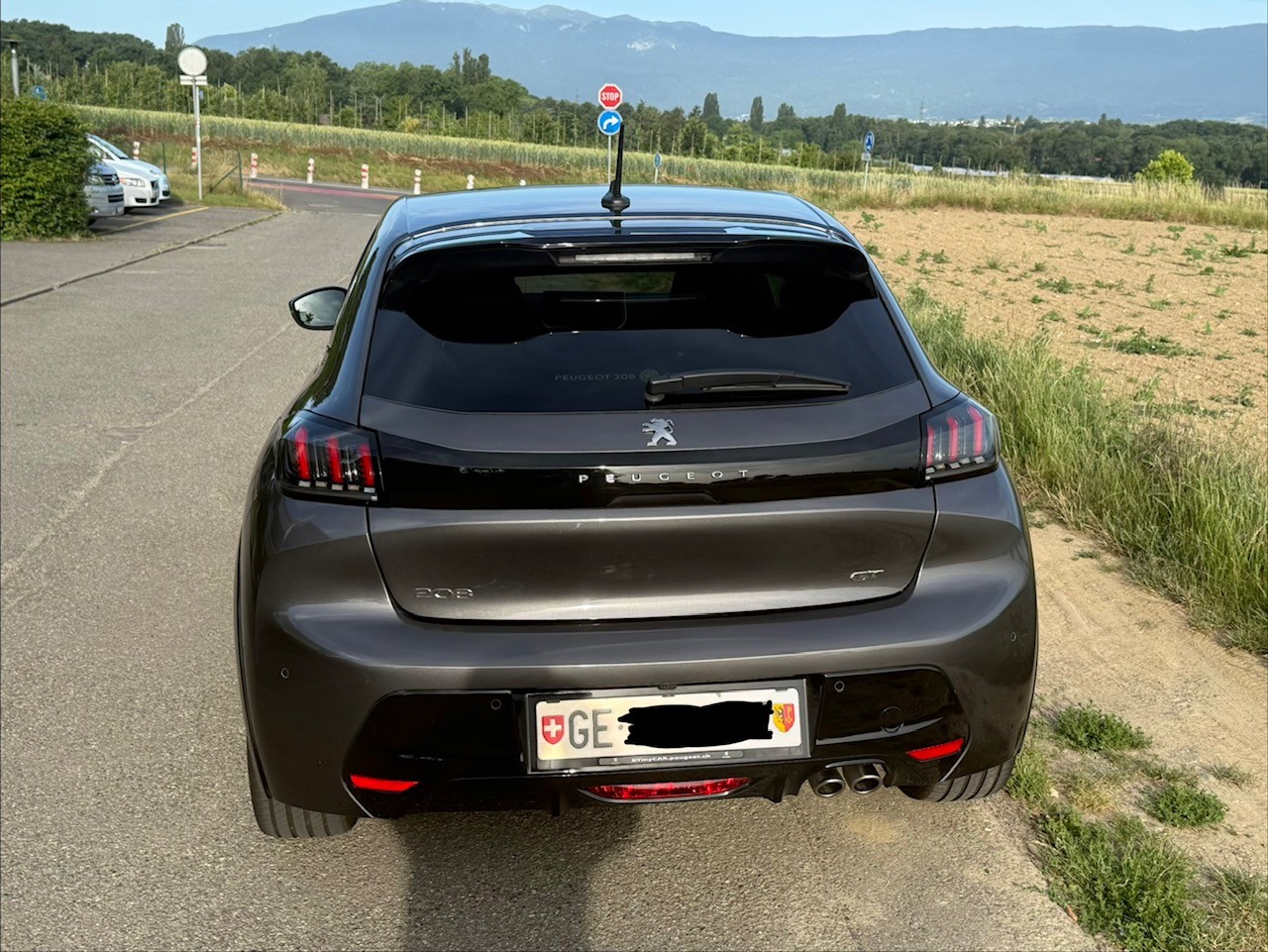 PEUGEOT 1.2 PureTech 130 GT-image-1