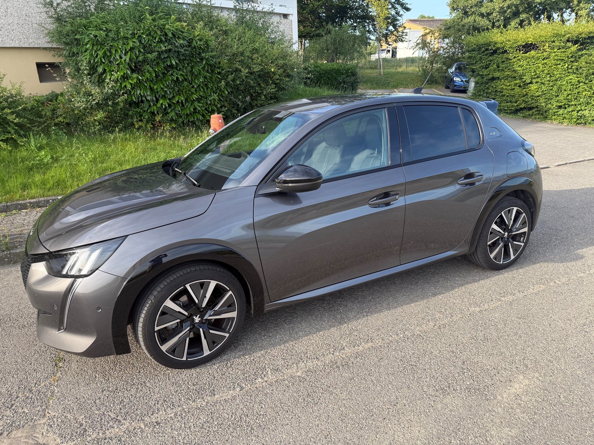 PEUGEOT 1.2 PureTech 130 GT-image-4
