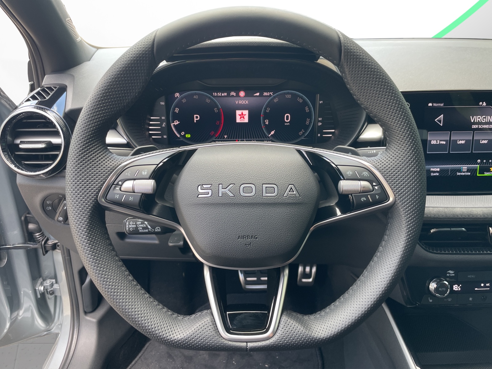 SKODA Fabia 1.0 TSI Dynamic DSG-image-7