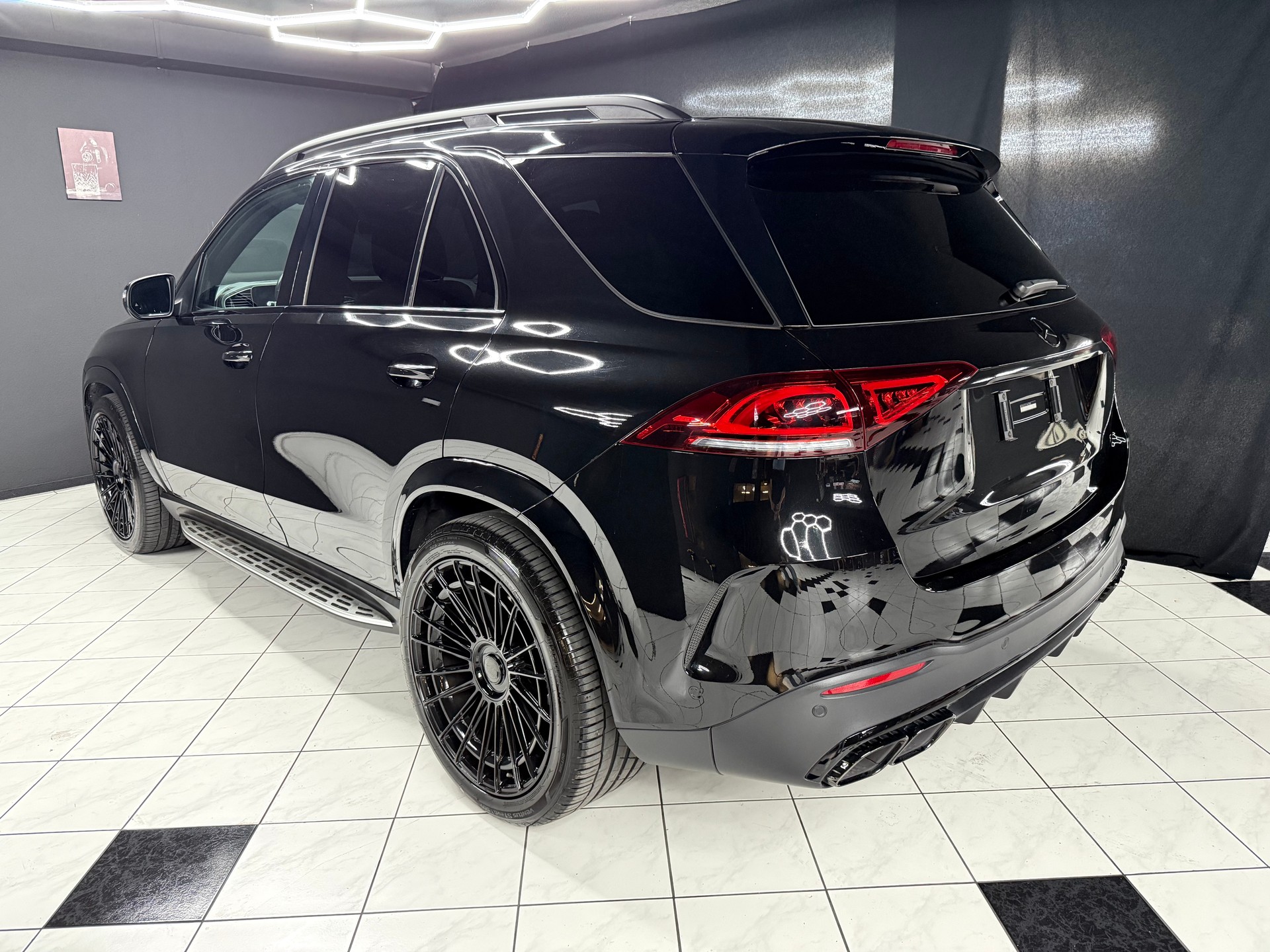 MERCEDES-BENZ GLE 350 d 4Matic AMG Line 9G-Tronic-image-6