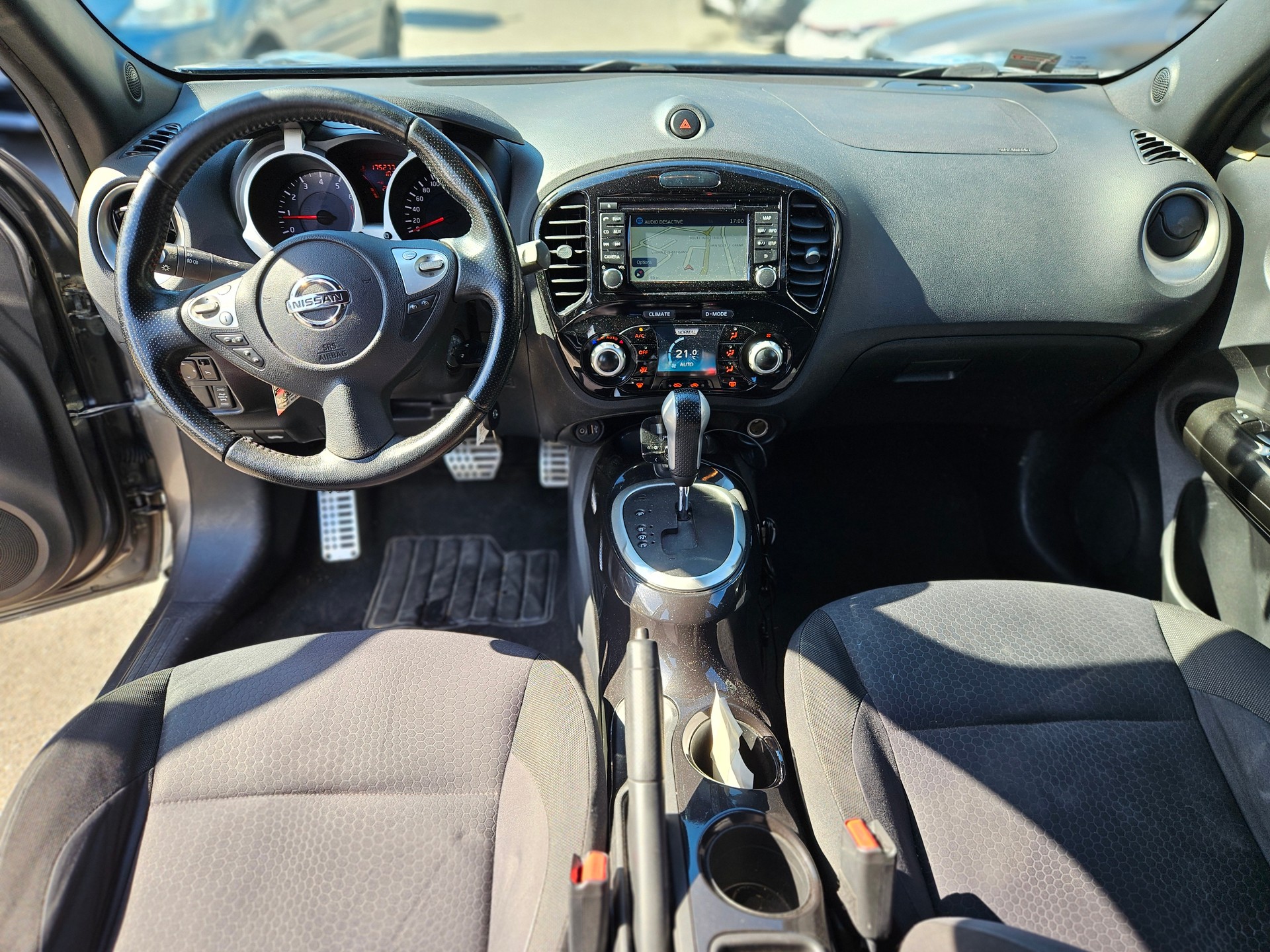 NISSAN Juke 1.6 DIG-T tekna 4x4 Xtronic M-CVT-image-11
