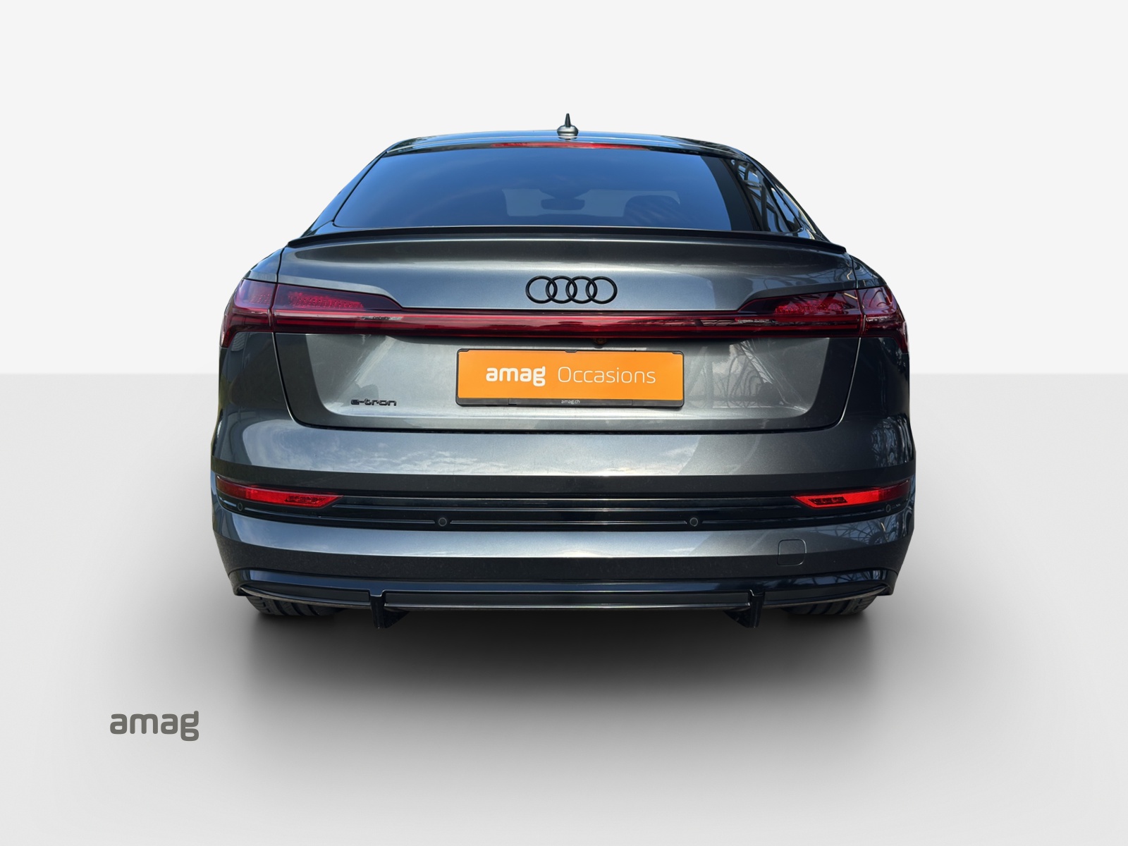 AUDI e-tron 55 Sportback S Line quattro-image-4