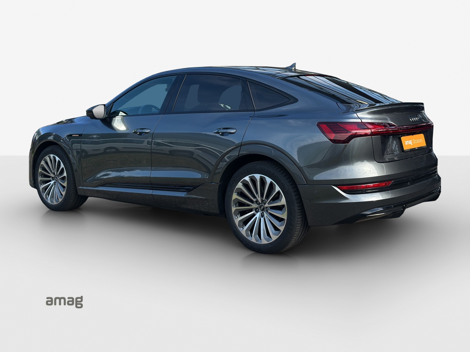 AUDI e-tron 55 Sportback S Line quattro-image-2