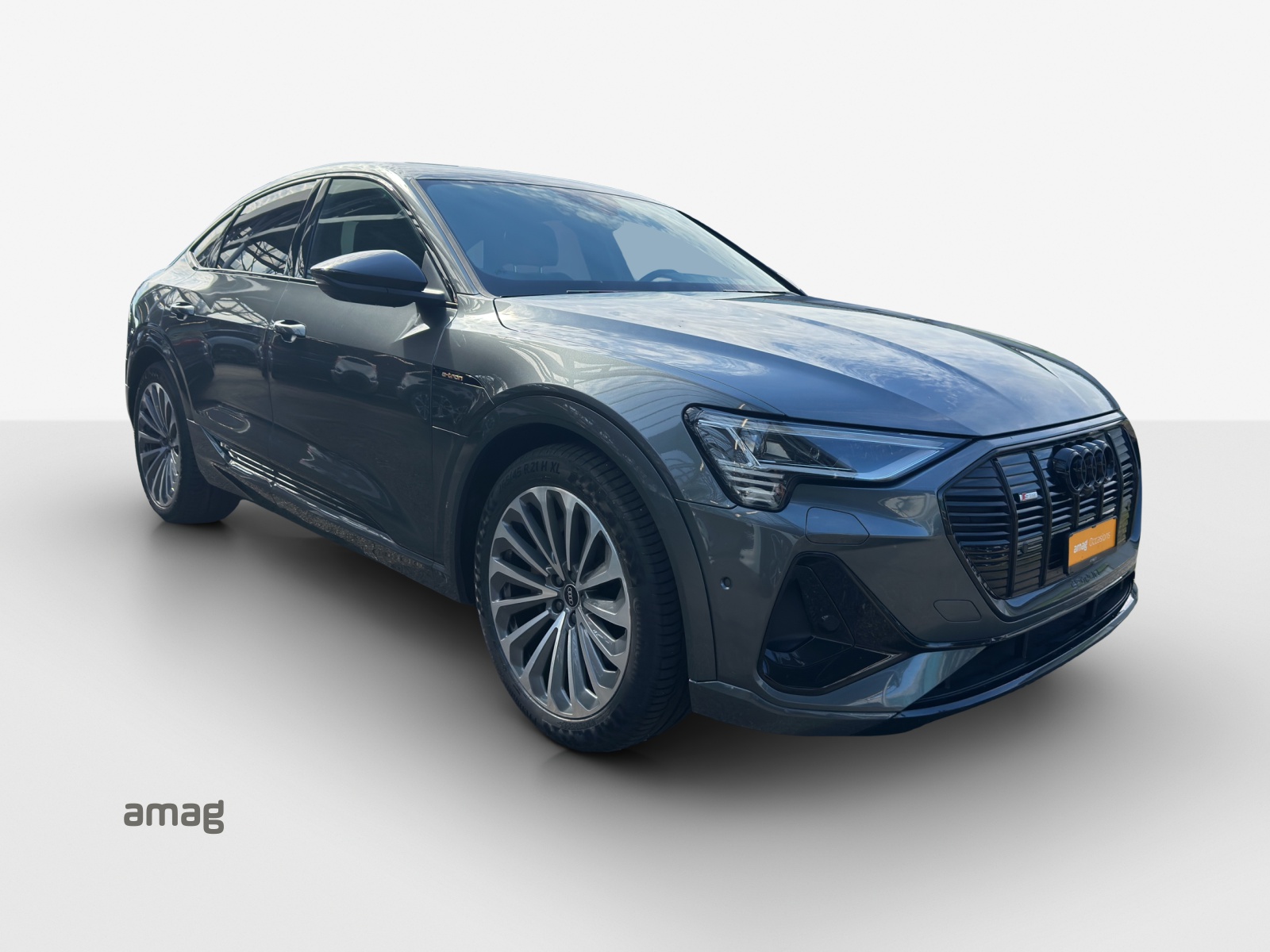AUDI e-tron 55 Sportback S Line quattro-image-6