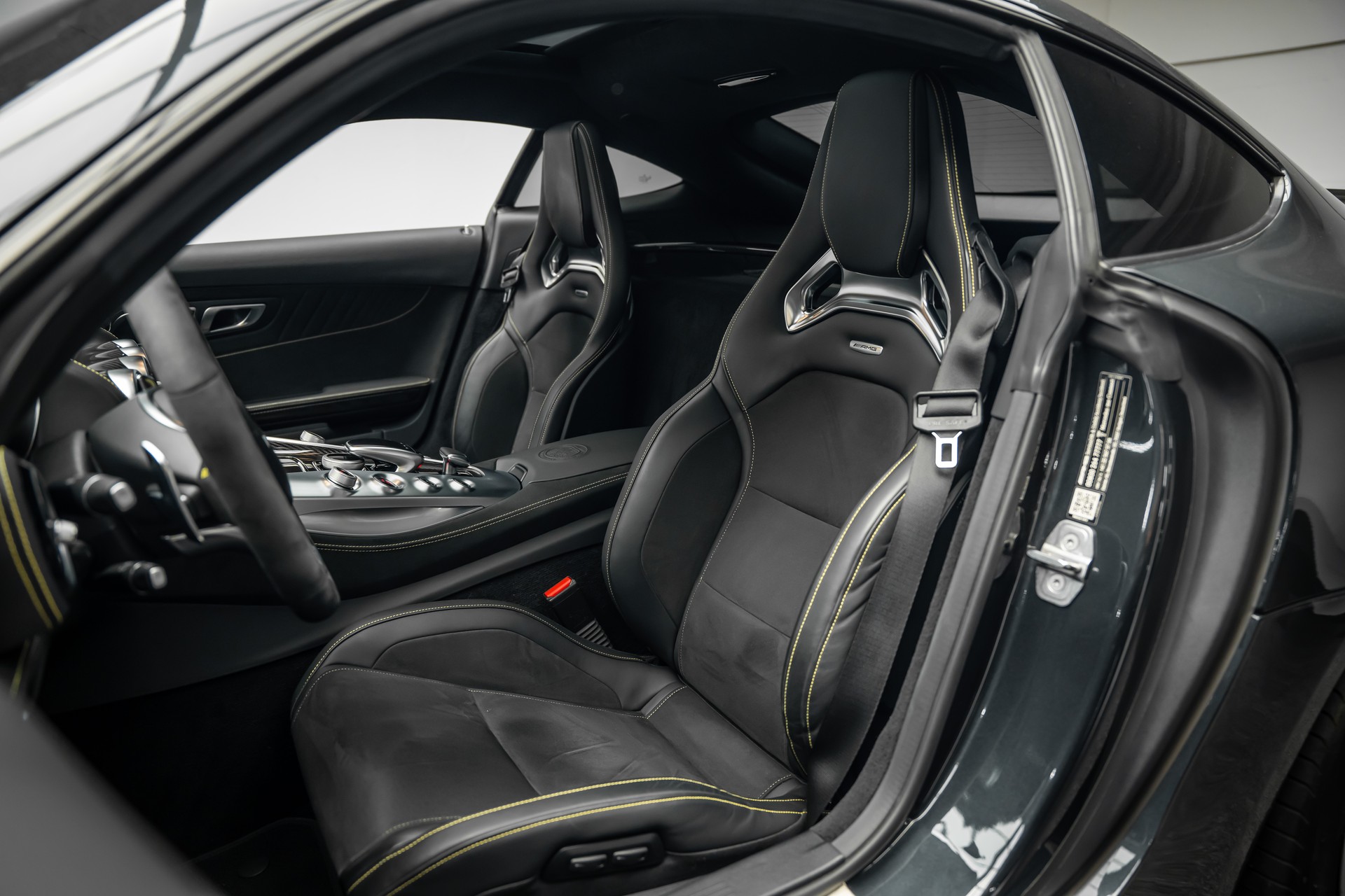 MERCEDES-BENZ * AMG GT C * TOP ZUSTAND * KERAMIK BREMSEN * AMG PERFORMANCE SITZE * LEASING AB 1024.- *-image-18