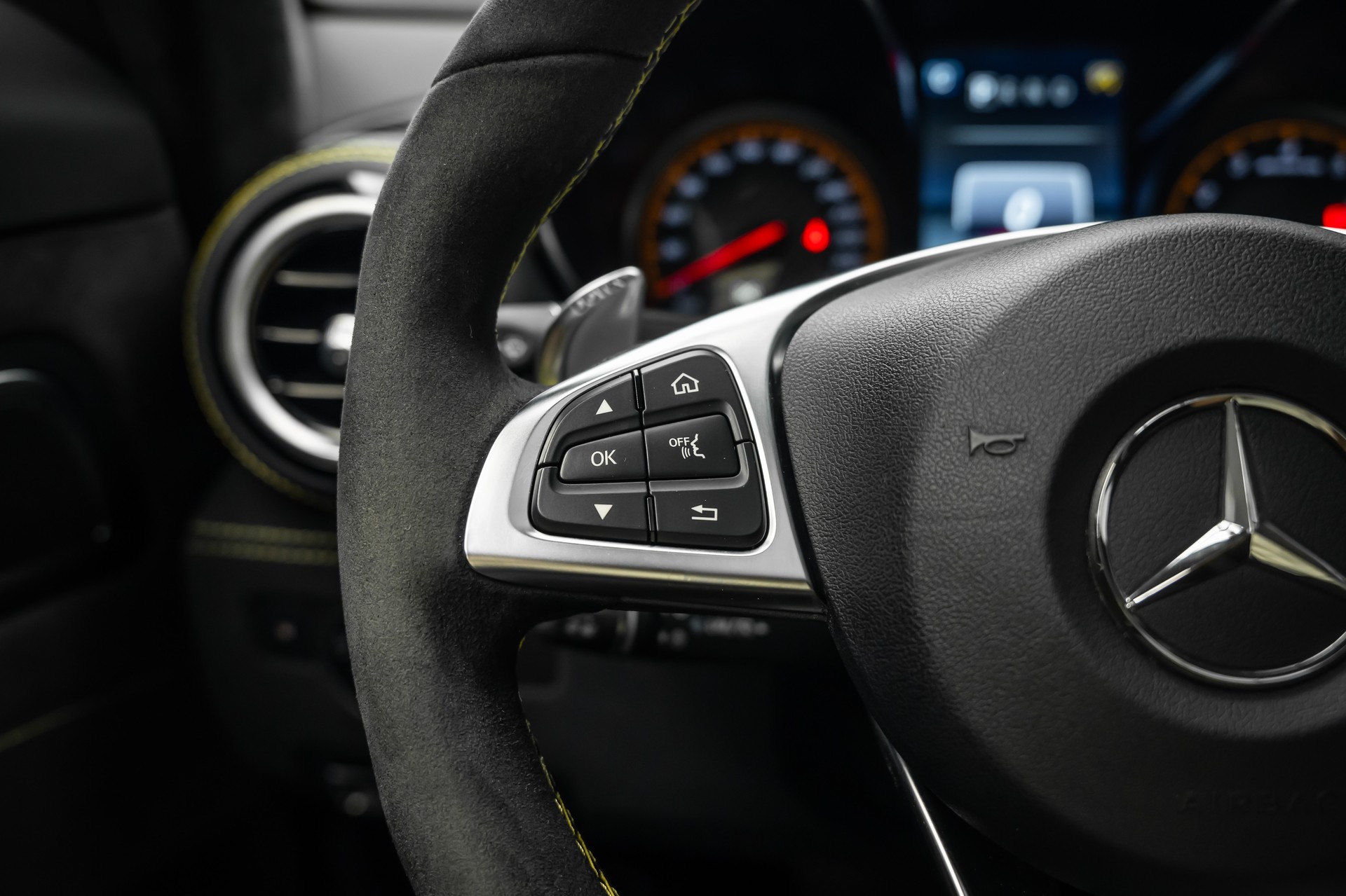 MERCEDES-BENZ * AMG GT C * TOP ZUSTAND * KERAMIK BREMSEN * AMG PERFORMANCE SITZE * LEASING AB 1024.- *-image-25