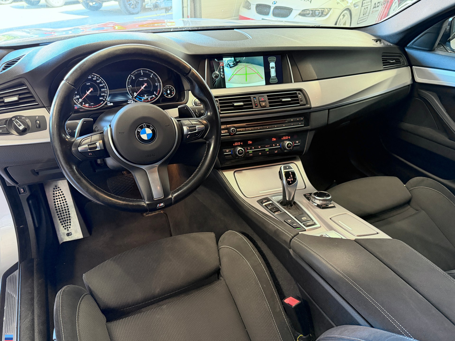 BMW 530d Touring M Sport xDrive Steptronic-image-1