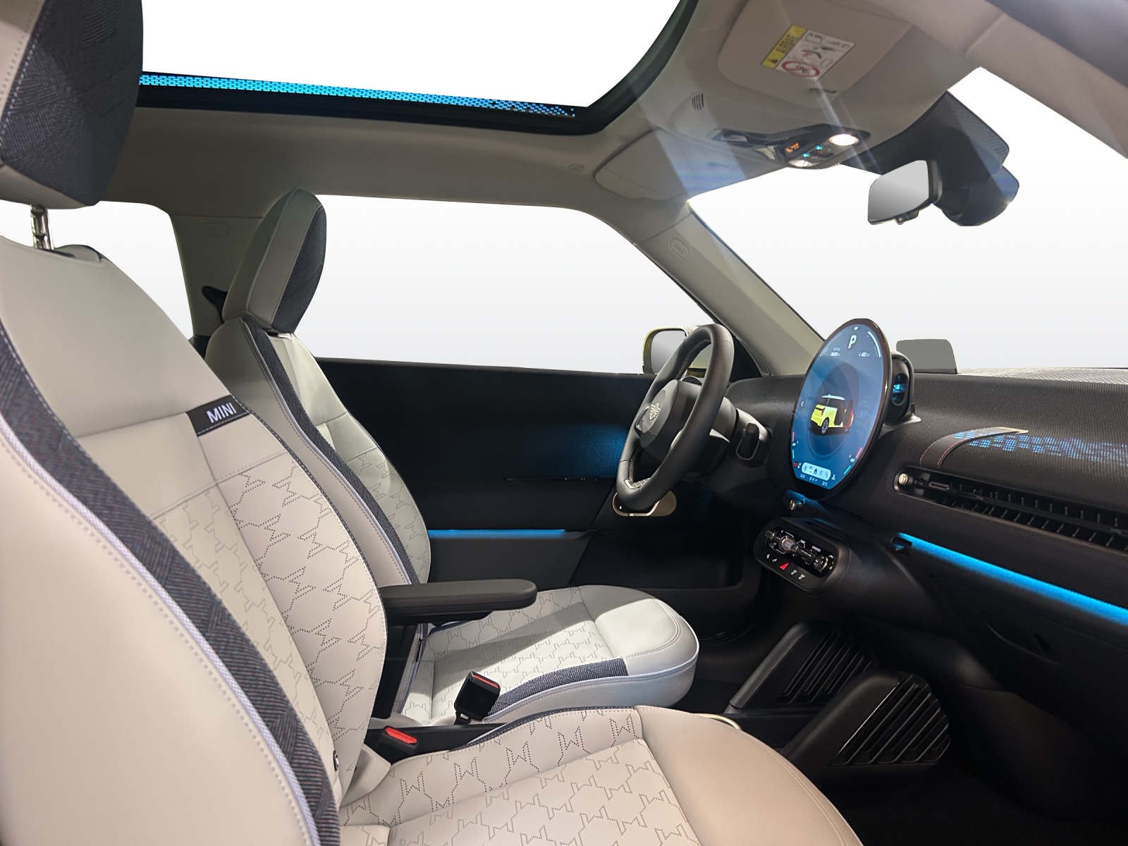 MINI Cooper SE-image-4