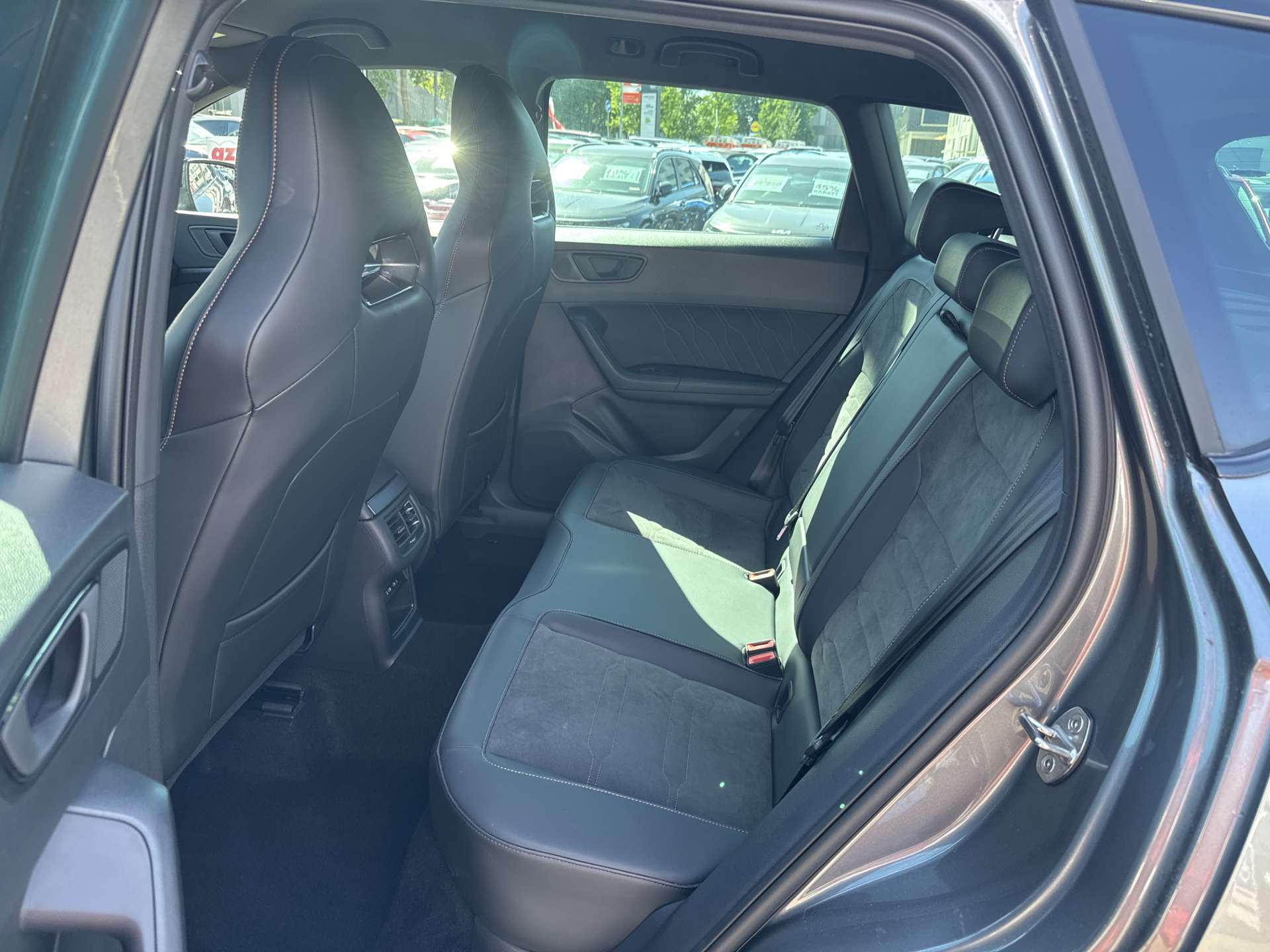 CUPRA Ateca 2.0TSi 4Drive DSG-Automat-image-6