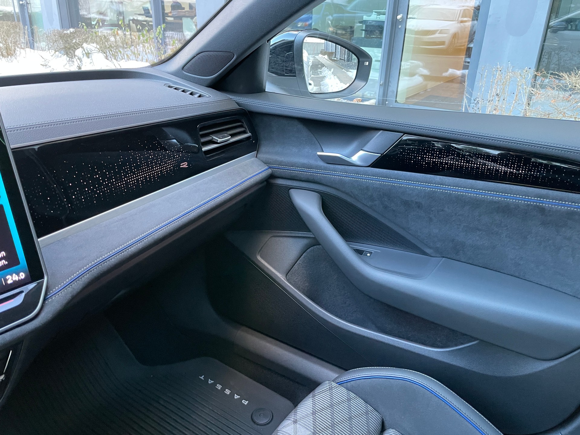 VW Passat Variant 2.0 TDI evo R-Line 4 Motion DSG-image-22
