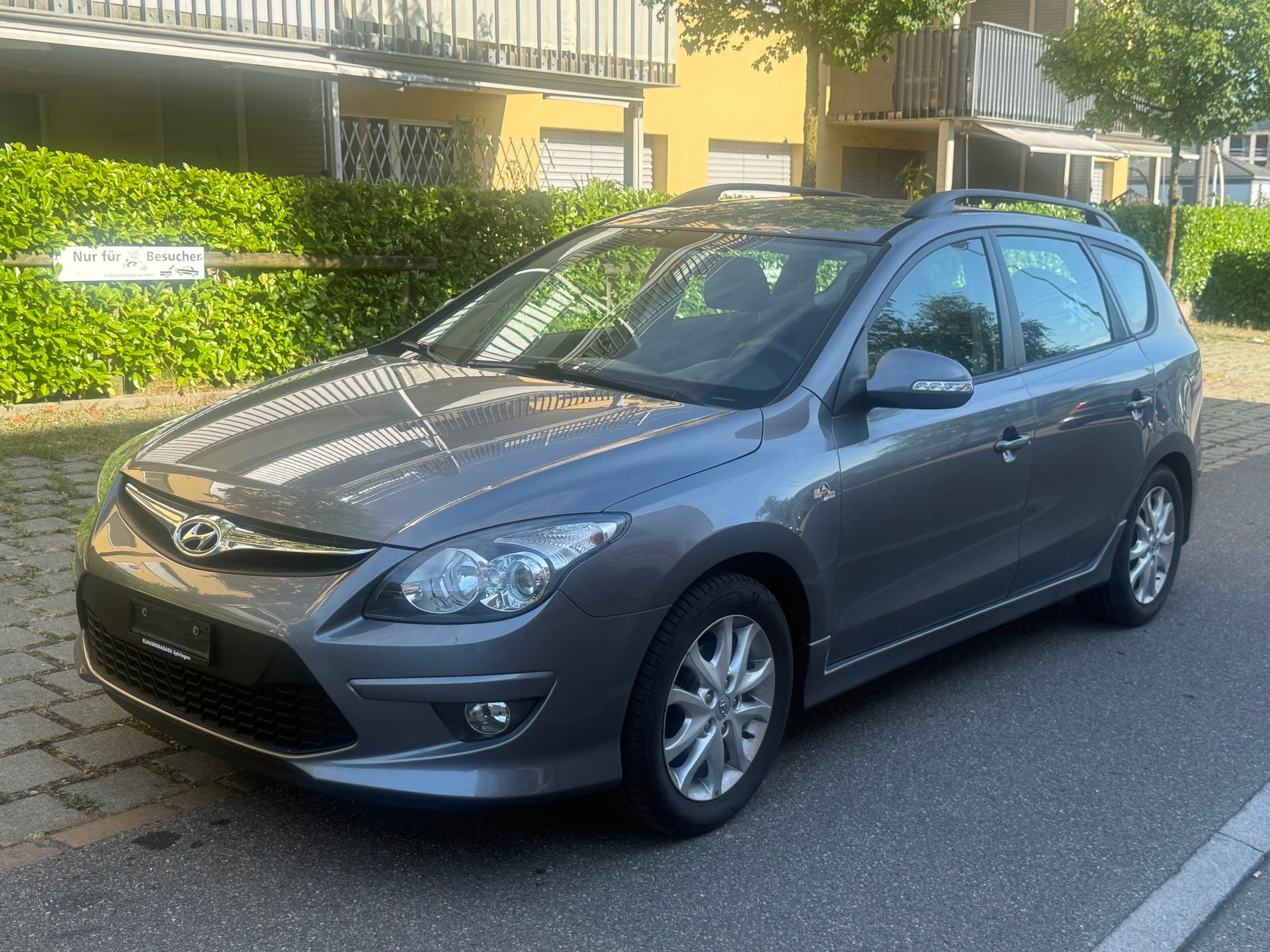 HYUNDAI i30 Wagon 1.6 Swiss Plus Edition-image-0