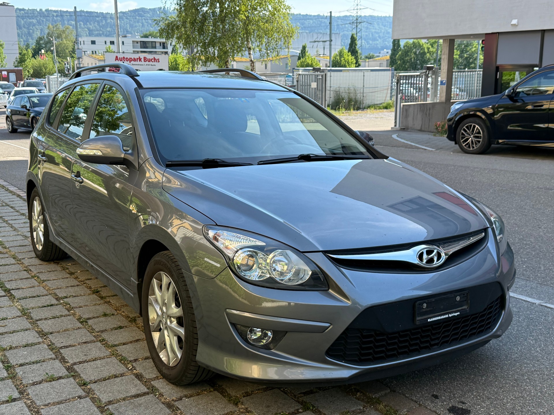HYUNDAI i30 Wagon 1.6 Swiss Plus Edition-image-1