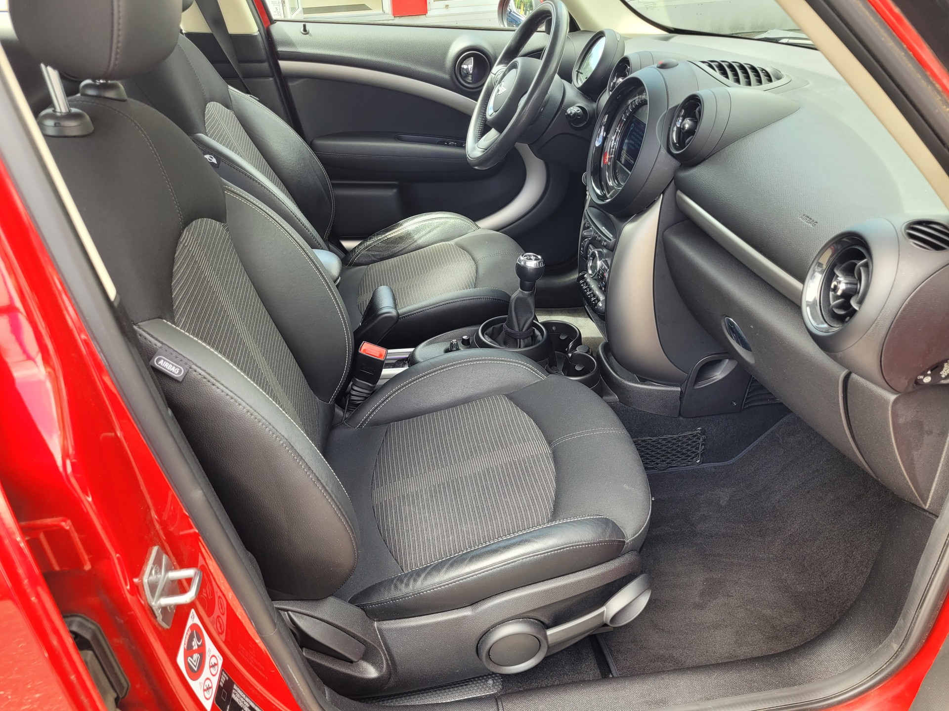 MINI Countryman Cooper ALL4-image-9