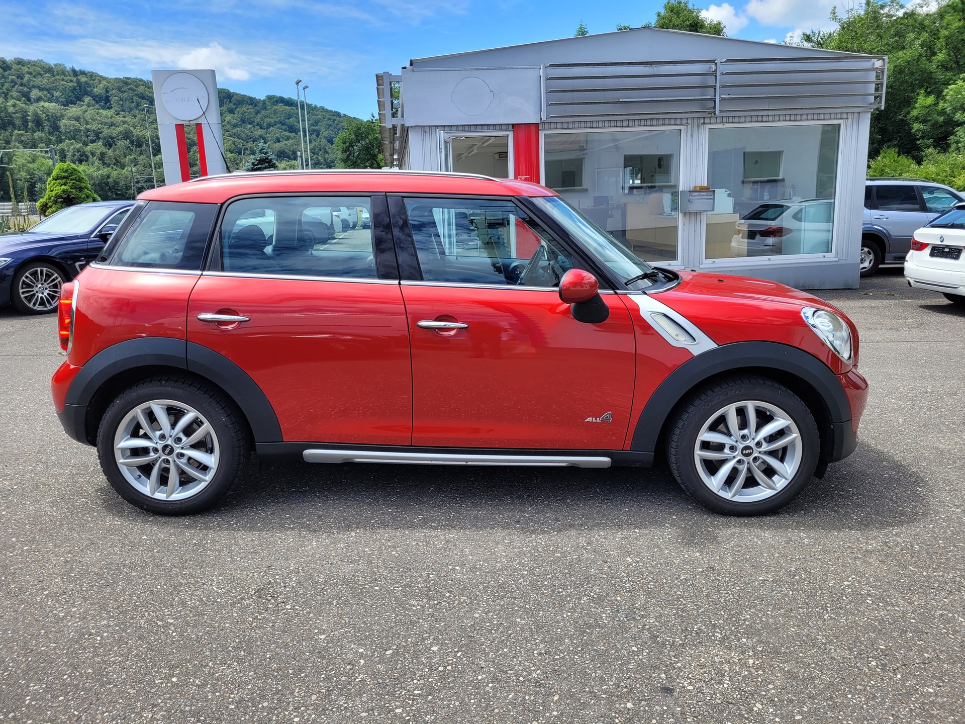 MINI Countryman Cooper ALL4-image-3