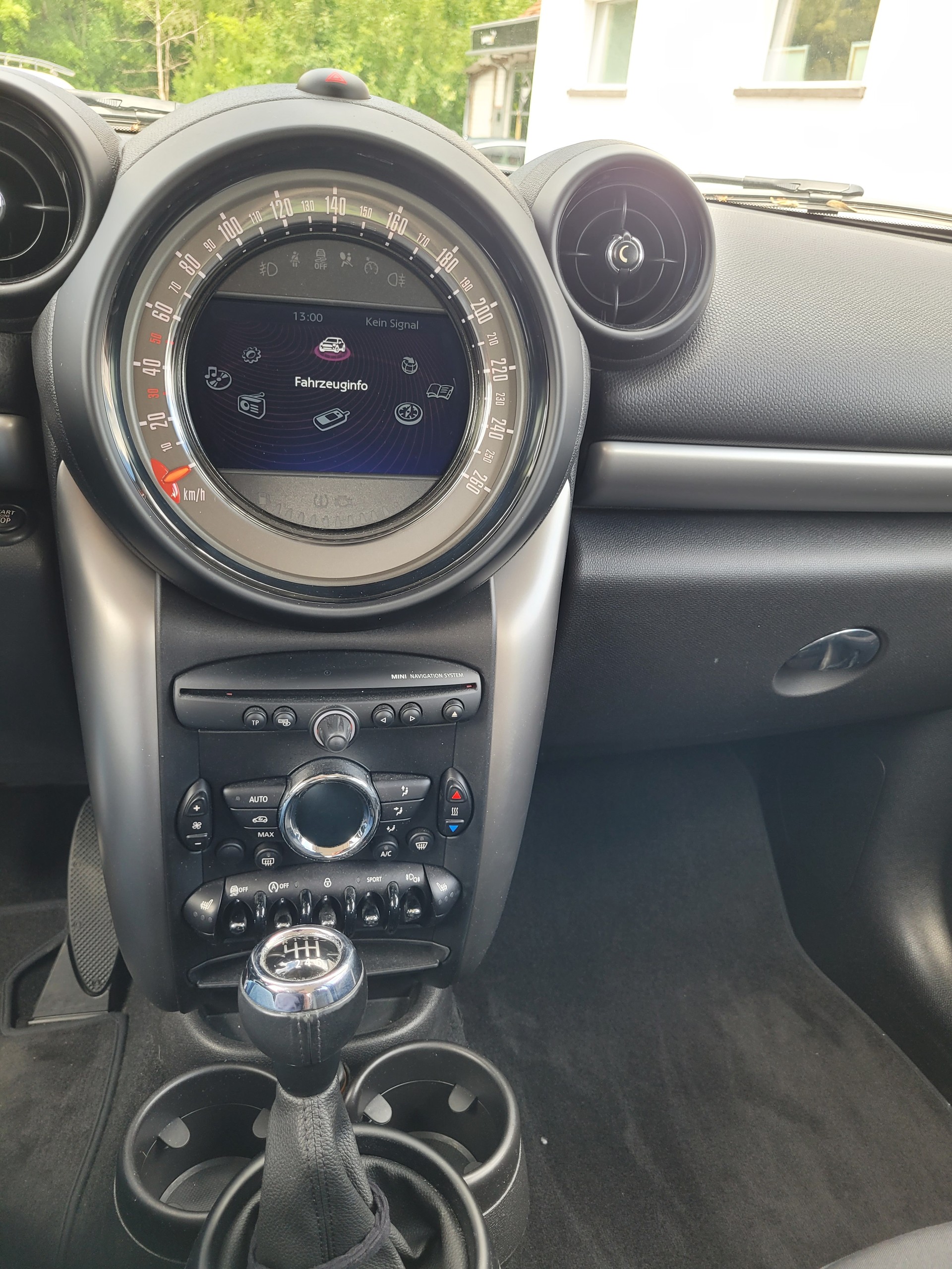 MINI Countryman Cooper ALL4-image-13