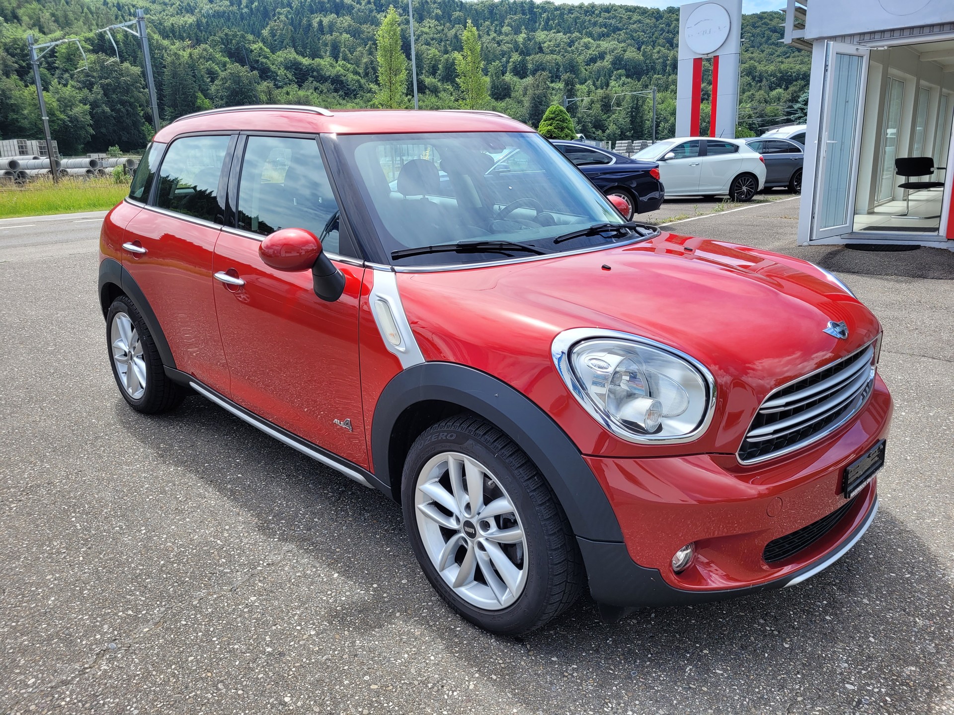 MINI Countryman Cooper ALL4-image-2