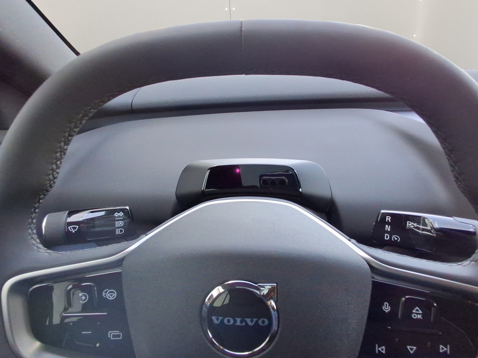 VOLVO EX30 CC E60 Twin Performance AWD-image-8