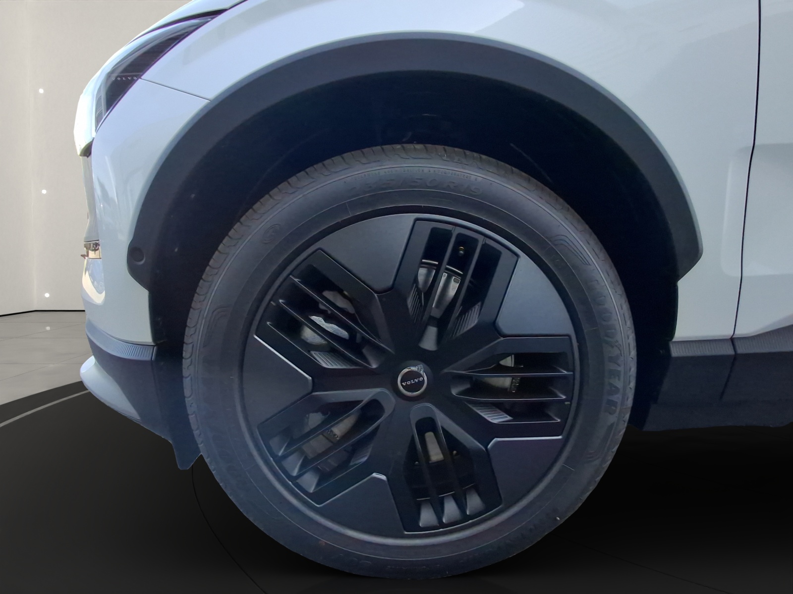 VOLVO EX30 CC E60 Twin Performance AWD-image-5