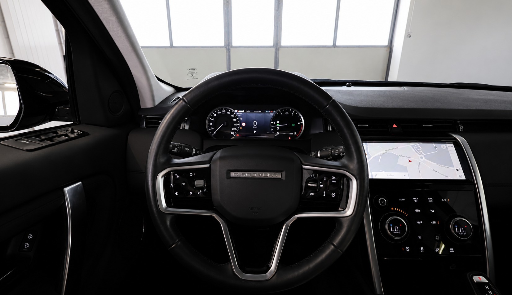 LAND ROVER Discovery Sport 2.0 SD4 200 SE-image-6